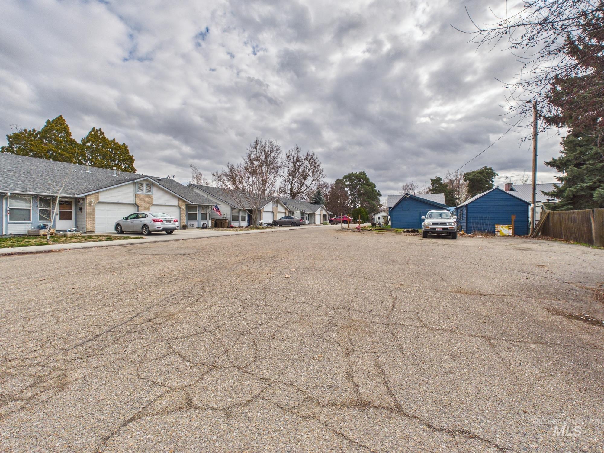 804 E E Main, Emmett, Idaho 83617, 2 Bedrooms, 1.5 Bathrooms, Residential For Sale, Price $299,000, 98975862