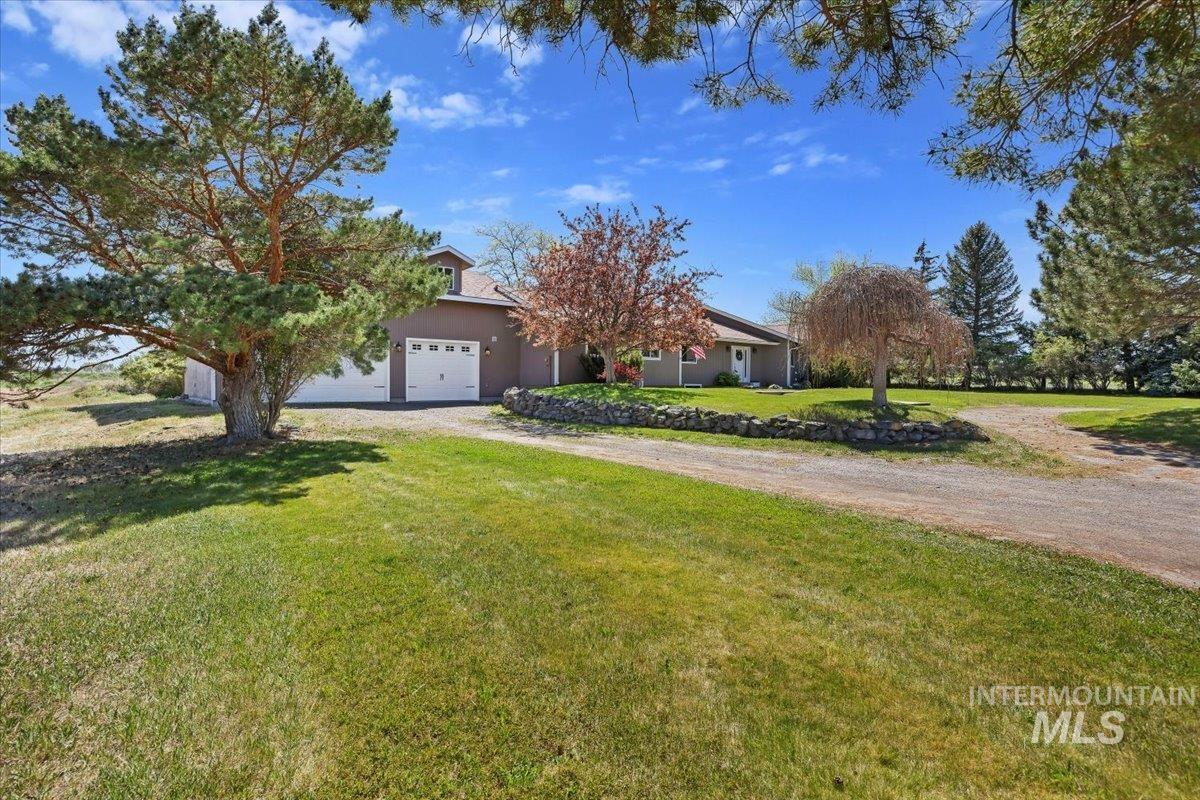 3981 N 3575 E, Kimberly, Idaho 83341, 6 Bedrooms, 4 Bathrooms, Residential For Sale, Price $825,000, 98975866