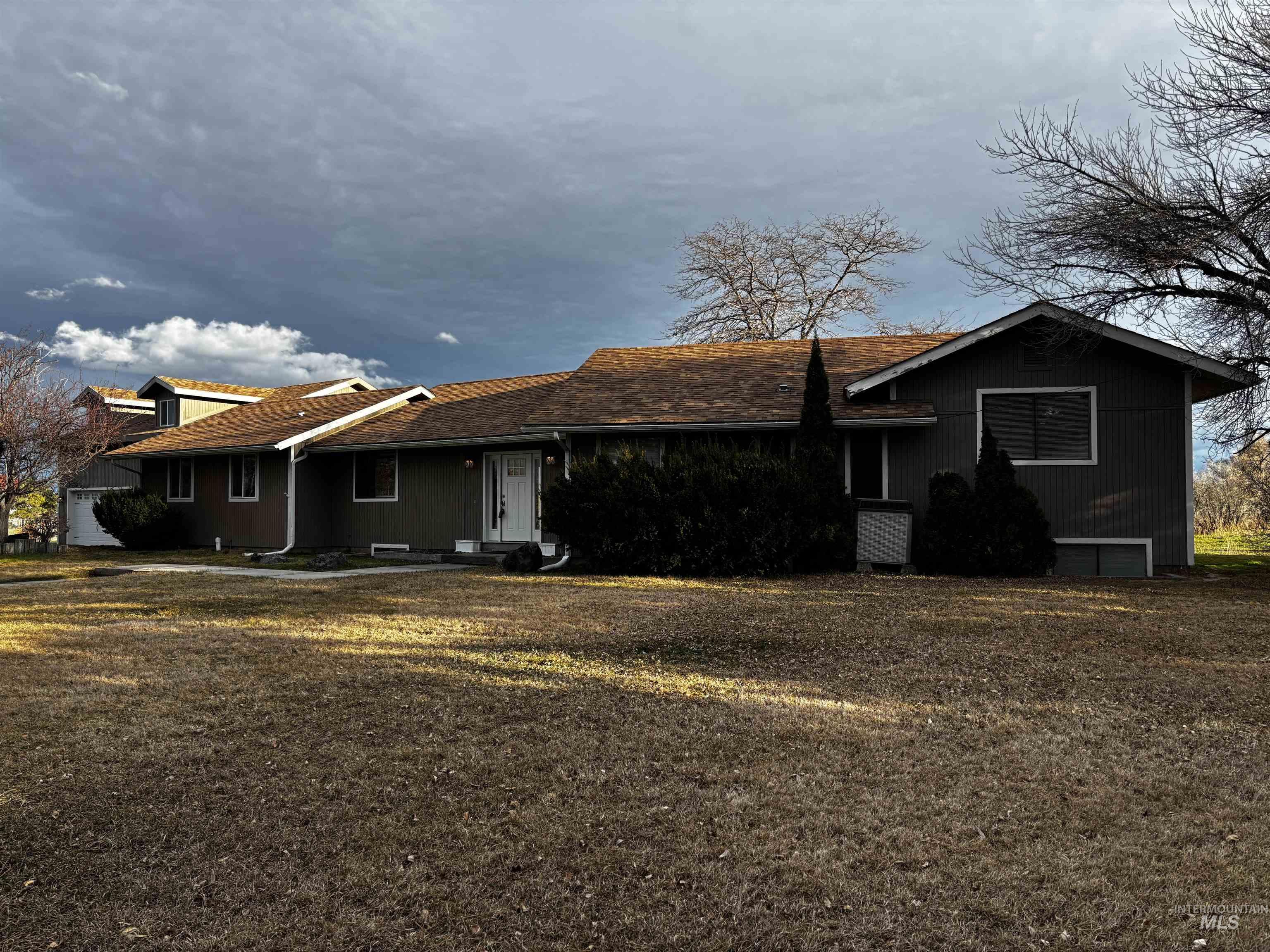 3981 N 3575 E, Kimberly, Idaho 83341, 6 Bedrooms, 4 Bathrooms, Residential For Sale, Price $990,000,MLS 98975866