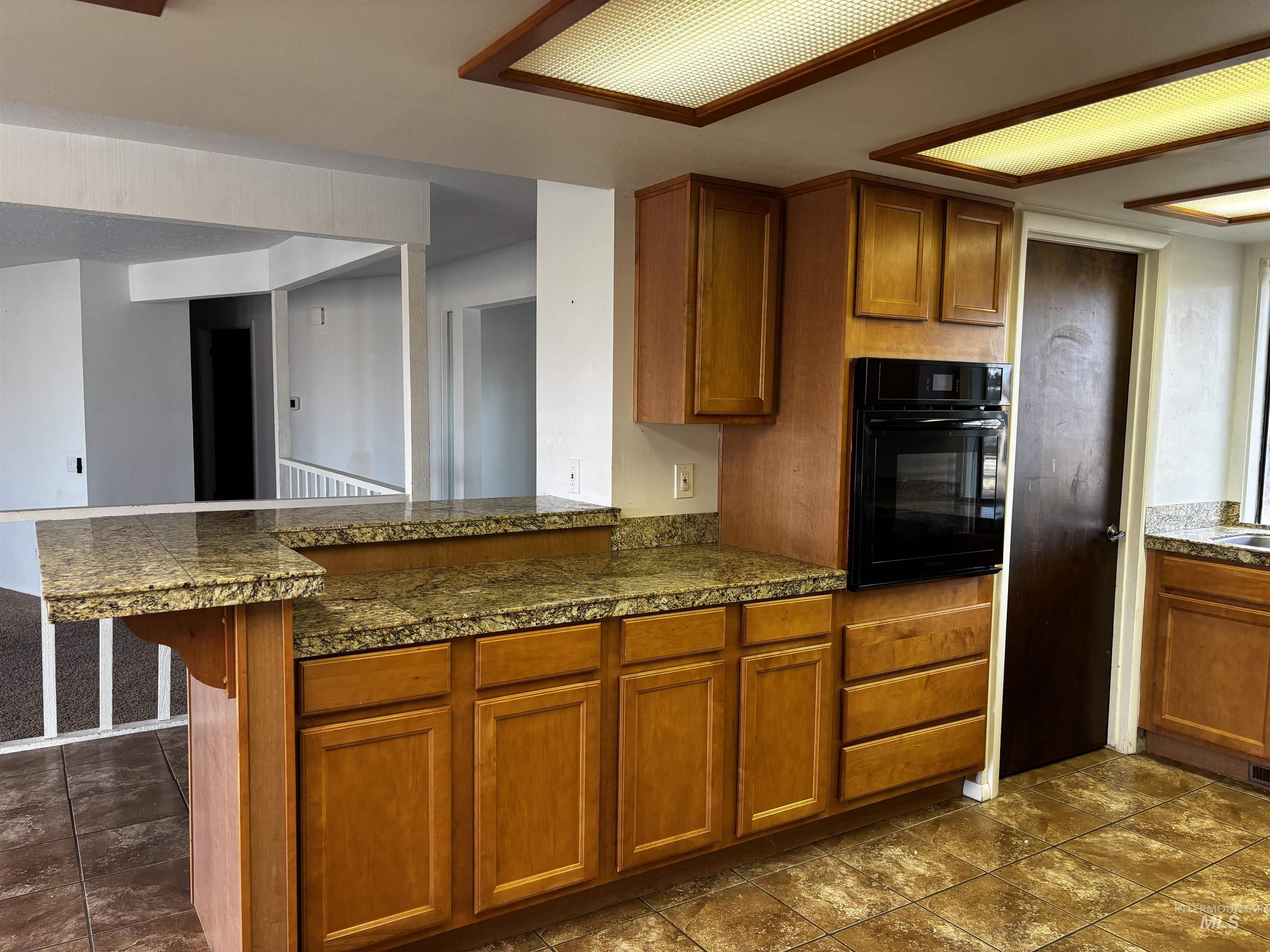 3981 N 3575 E, Kimberly, Idaho 83341, 6 Bedrooms, 4 Bathrooms, Residential For Sale, Price $990,000,MLS 98975866