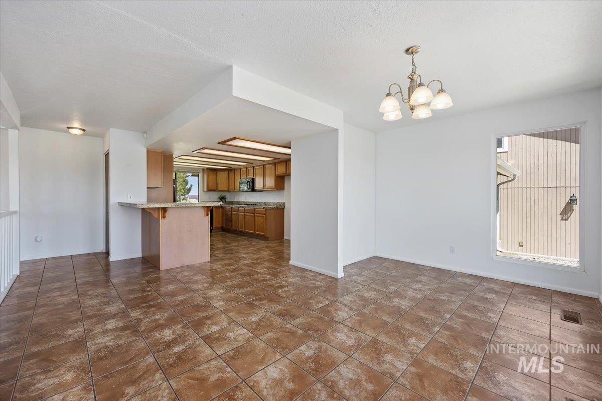 3981 N 3575 E, Kimberly, Idaho 83341, 6 Bedrooms, 4 Bathrooms, Residential For Sale, Price $825,000, 98975866