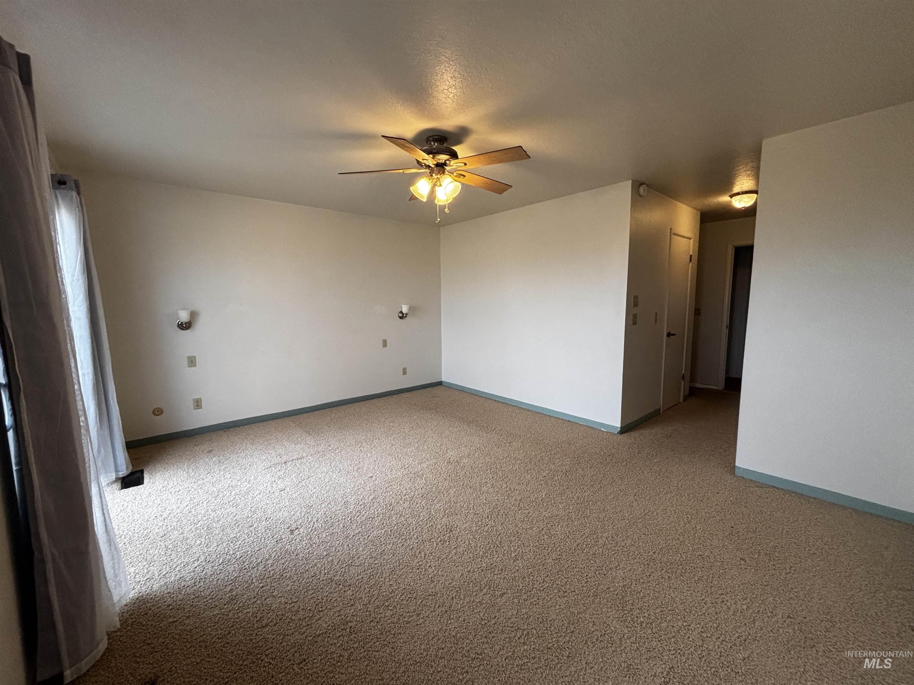 3981 N 3575 E, Kimberly, Idaho 83341, 6 Bedrooms, 4 Bathrooms, Residential For Sale, Price $990,000,MLS 98975866