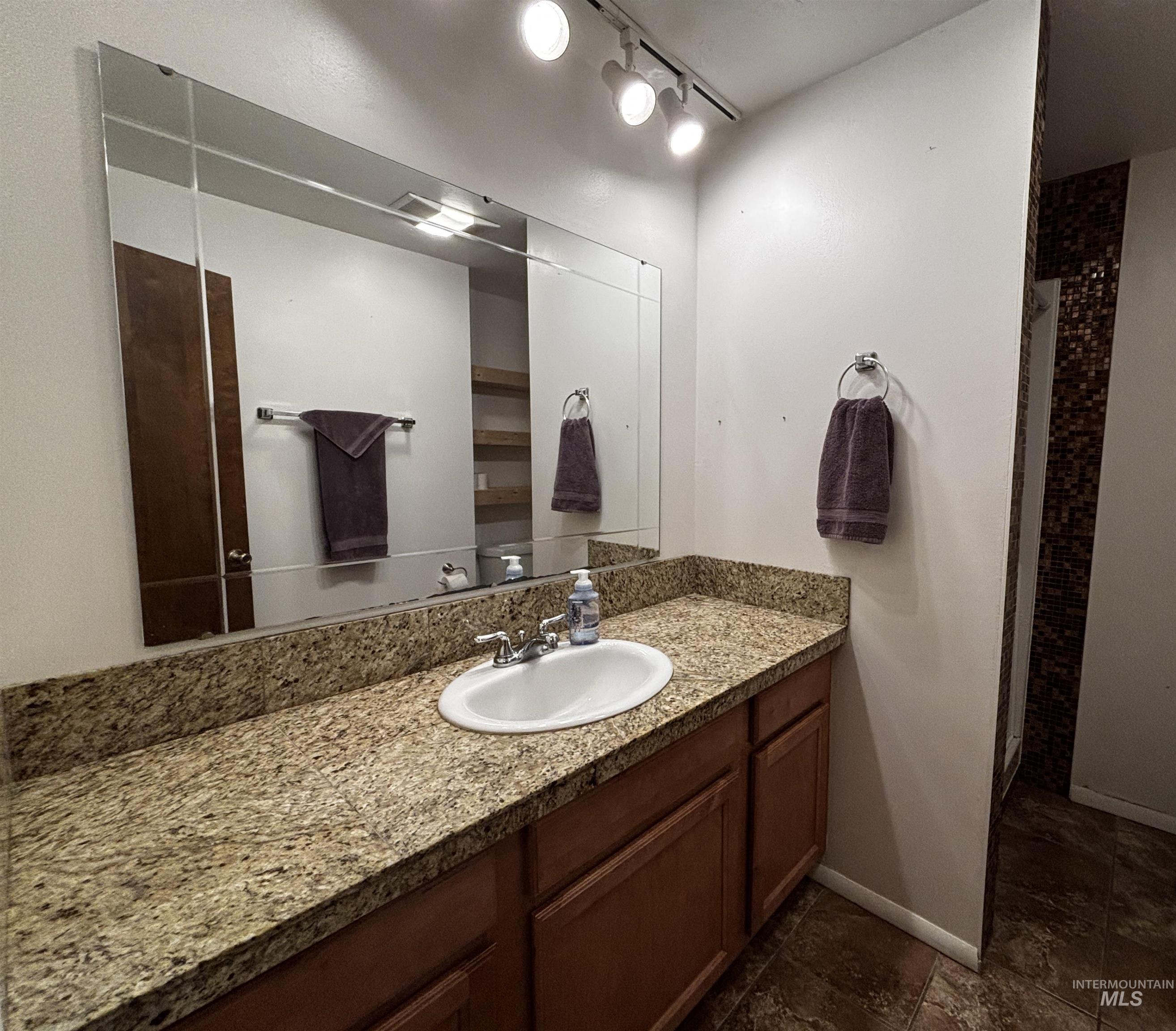 3981 N 3575 E, Kimberly, Idaho 83341, 6 Bedrooms, 4 Bathrooms, Residential For Sale, Price $1,100,000, 98975866