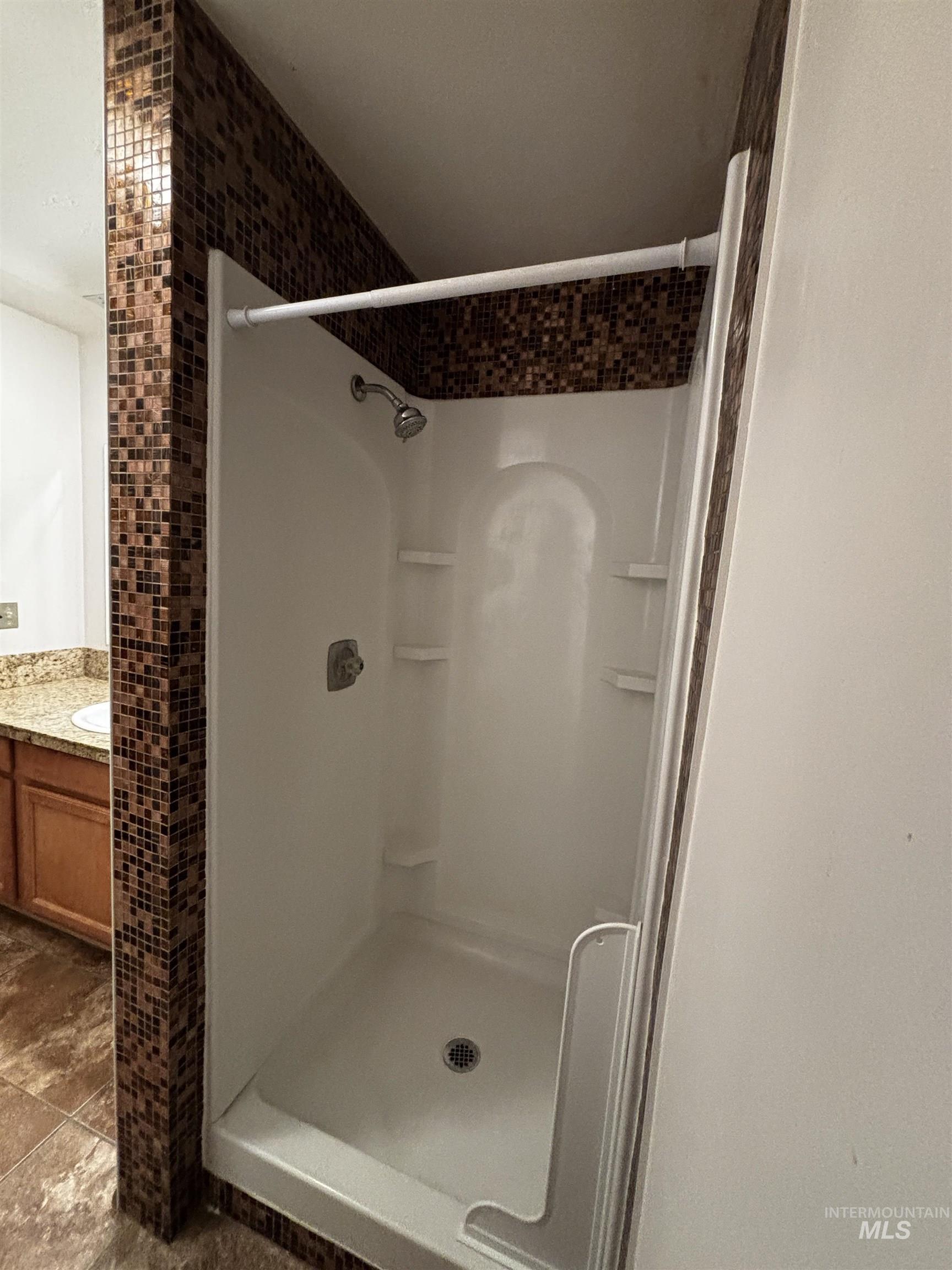 3981 N 3575 E, Kimberly, Idaho 83341, 6 Bedrooms, 4 Bathrooms, Residential For Sale, Price $1,100,000, 98975866