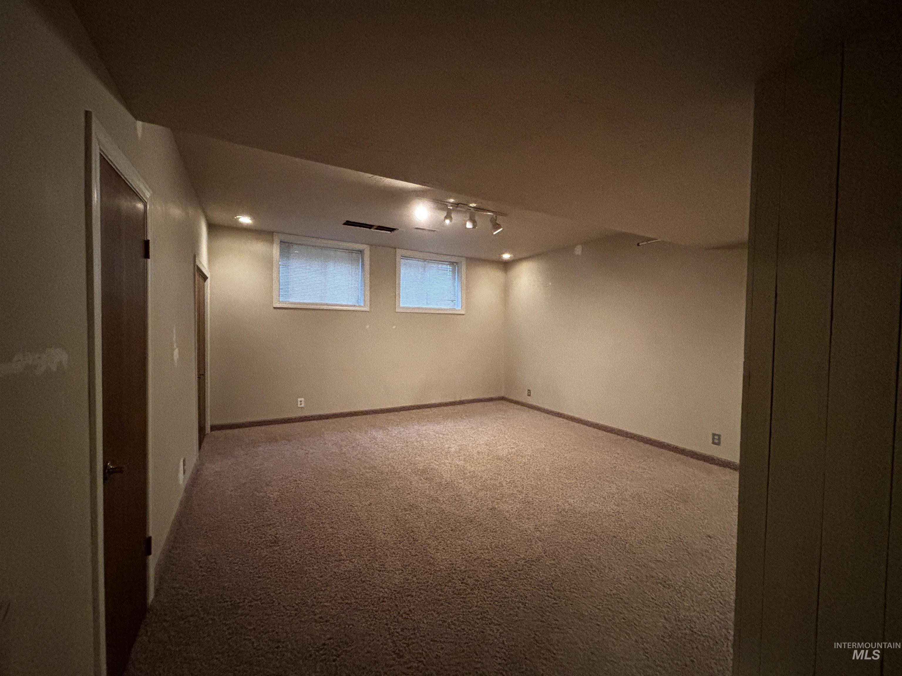 3981 N 3575 E, Kimberly, Idaho 83341, 6 Bedrooms, 4 Bathrooms, Residential For Sale, Price $1,100,000, 98975866