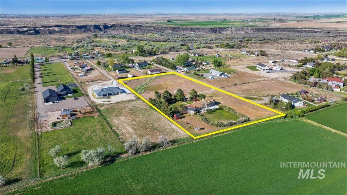 3981 N 3575 E, Kimberly, Idaho 83341, 6 Bedrooms, 4 Bathrooms, Residential For Sale, Price $825,000, 98975866