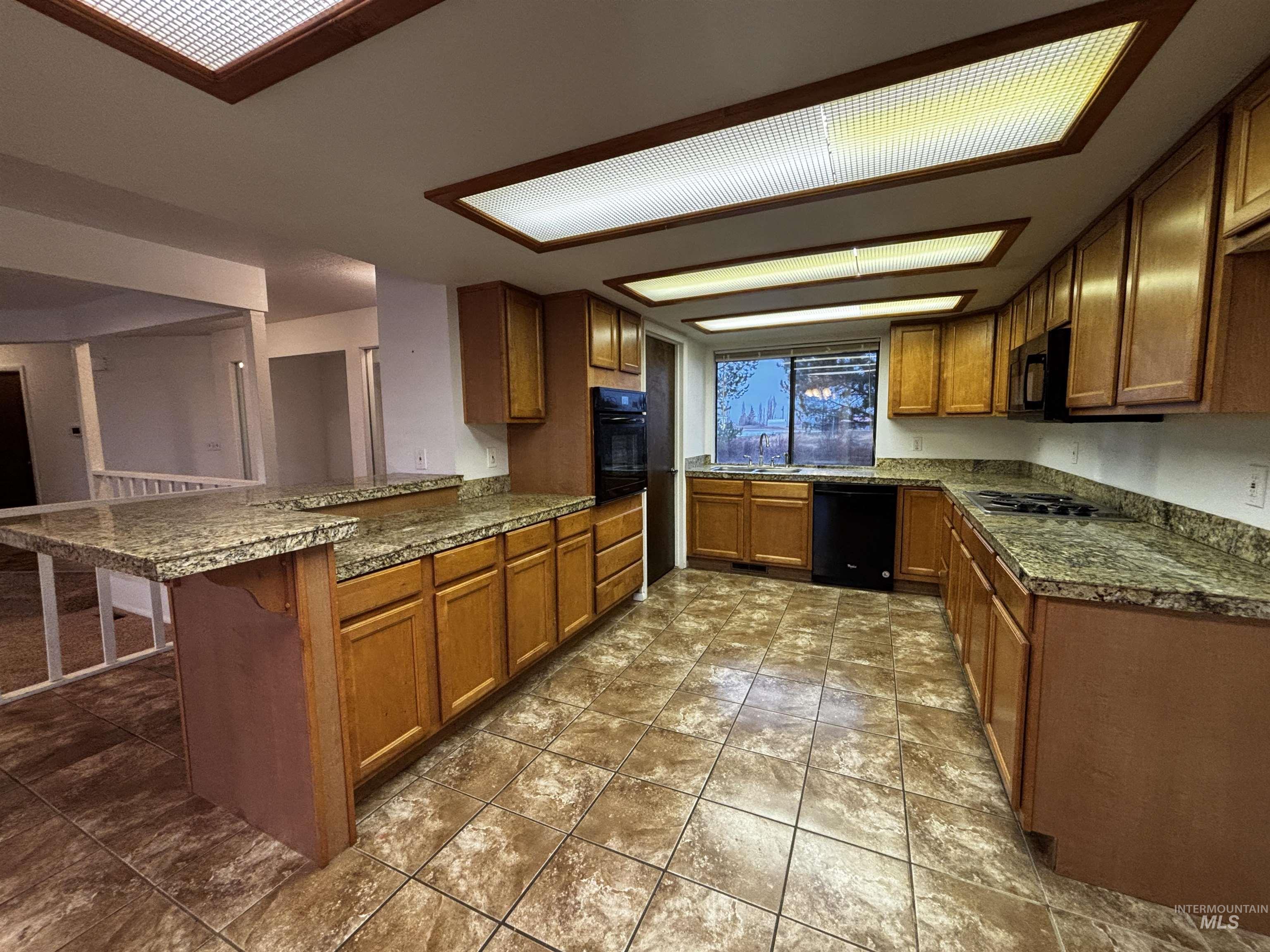 3981 N 3575 E, Kimberly, Idaho 83341, 6 Bedrooms, 4 Bathrooms, Residential For Sale, Price $1,100,000, 98975866