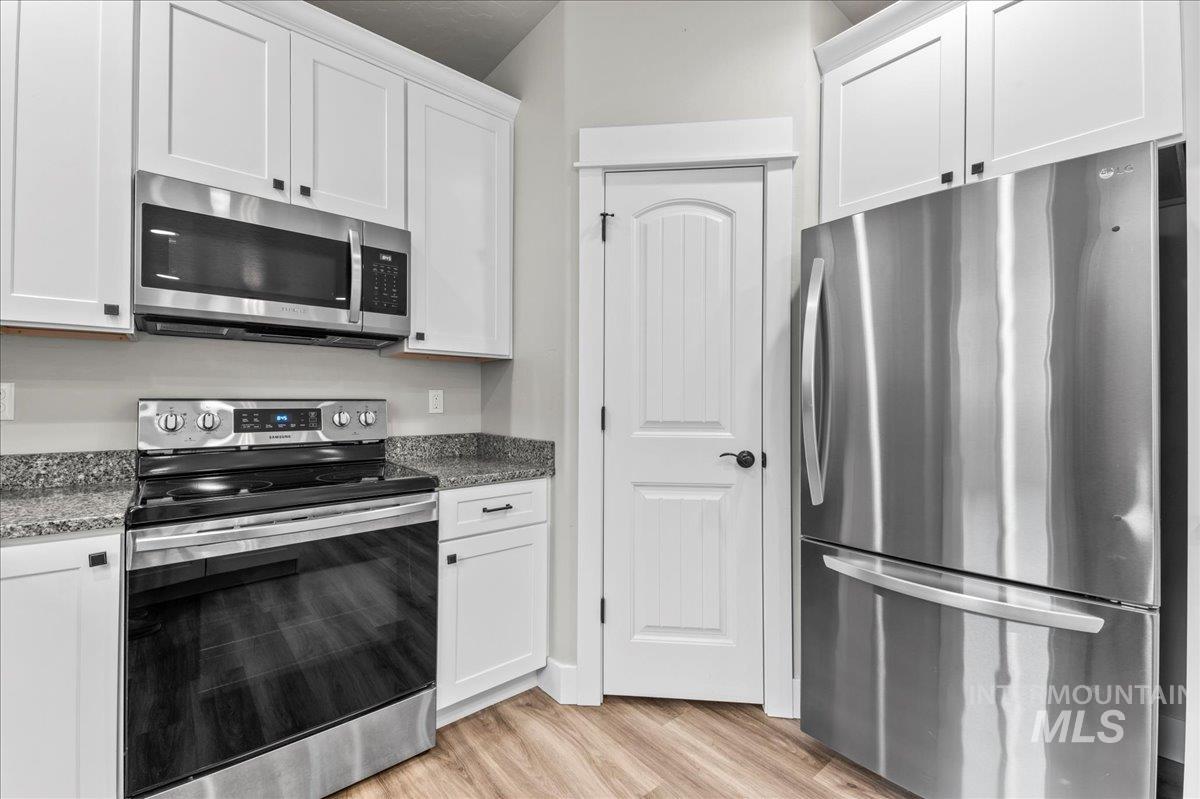 149 Timberwood Dr, Horseshoe Bend, Idaho 83629, 3 Bedrooms, 2.5 Bathrooms, Residential For Sale, Price $365,000, 98975867