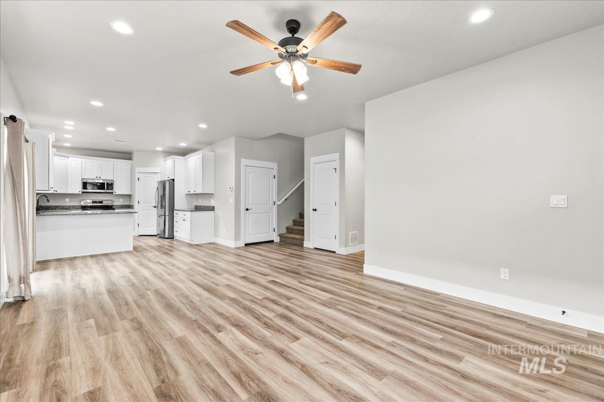 149 Timberwood Dr, Horseshoe Bend, Idaho 83629, 3 Bedrooms, 2.5 Bathrooms, Residential For Sale, Price $365,000, 98975867