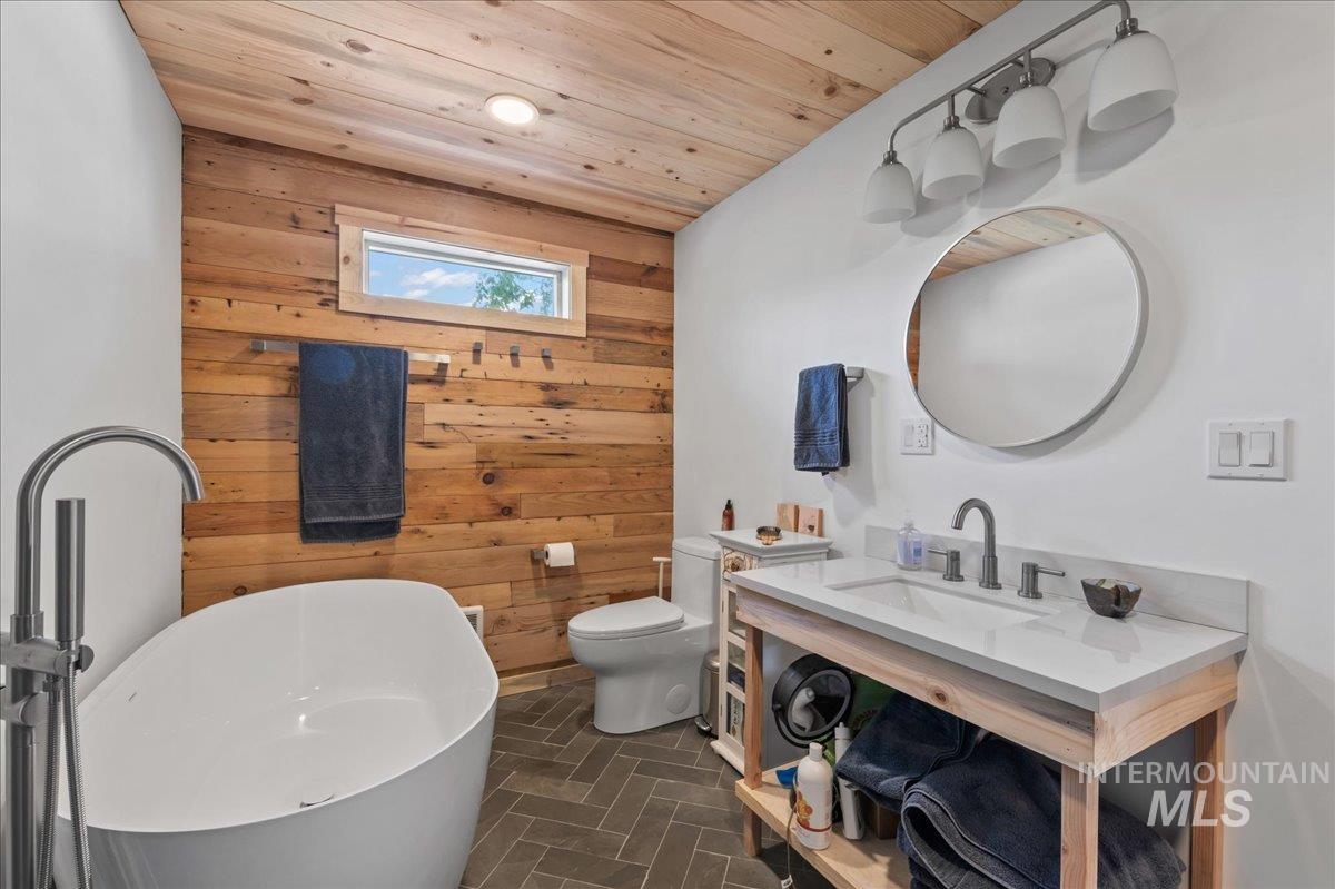 11980 N Highway 52, Horseshoe Bend, Idaho 83629, 6 Bedrooms, 3 Bathrooms, Residential For Sale, Price $749,000, 98975870