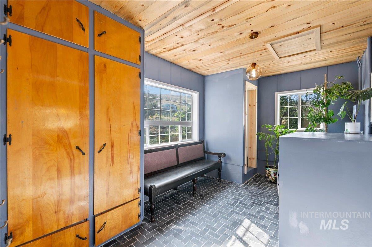 11980 N Highway 52, Horseshoe Bend, Idaho 83629, 6 Bedrooms, 3 Bathrooms, Residential For Sale, Price $749,000, 98975870