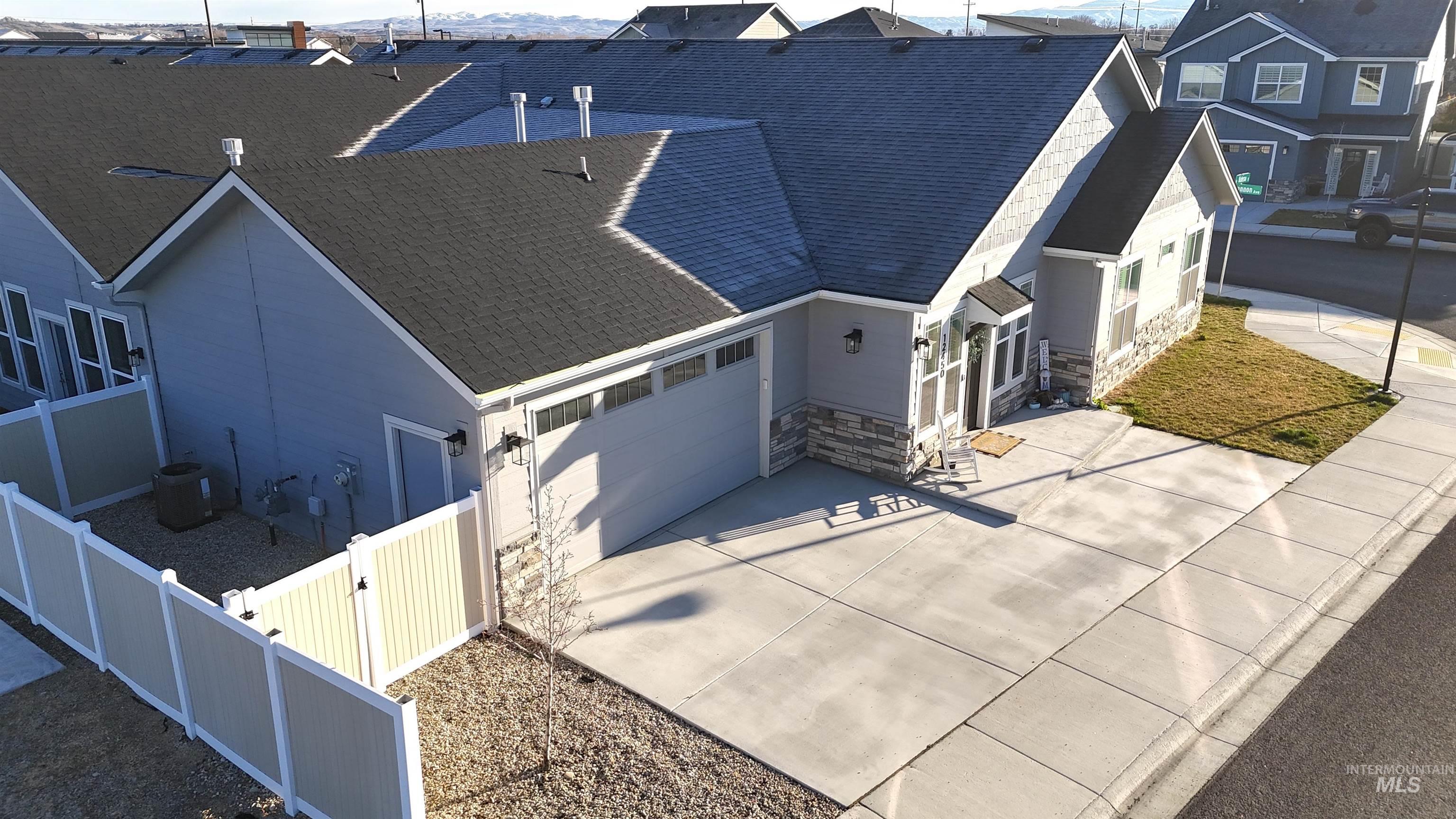 12450 W Nabesna St, Star, Idaho 83669, 3 Bedrooms, 2 Bathrooms, Residential Income For Sale, Price $399,000,MLS 98975872