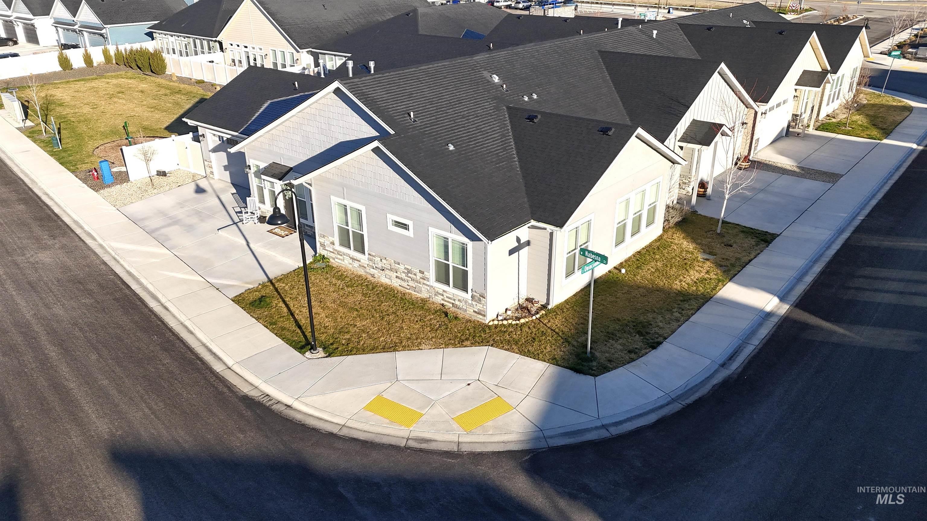 12450 W Nabesna St, Star, Idaho 83669, 3 Bedrooms, 2 Bathrooms, Residential Income For Sale, Price $399,000,MLS 98975872