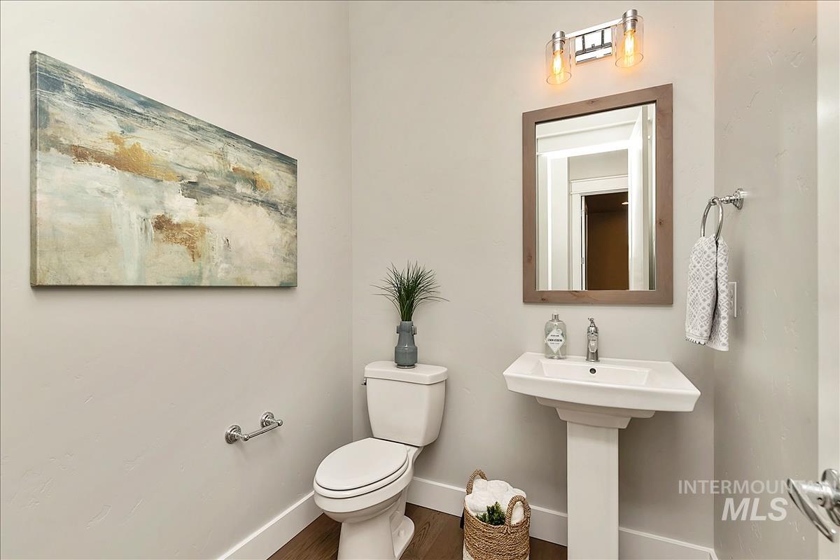 6372 W Carnock Dr, Eagle, Idaho 83616, 3 Bedrooms, 2.5 Bathrooms, Residential For Sale, Price $824,900, 98975875