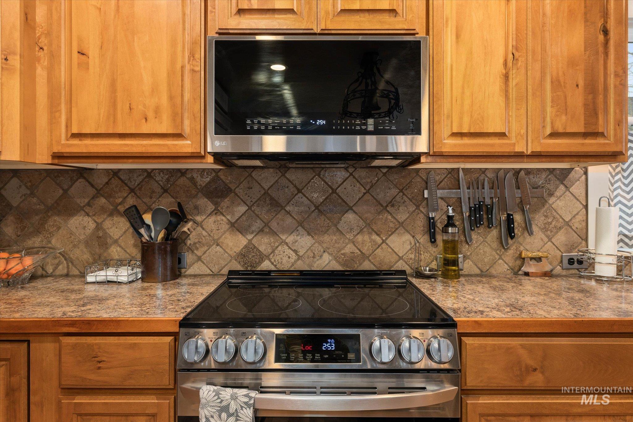 9191 W Avalanche Ct., Boise, Idaho 83709, 4 Bedrooms, 3 Bathrooms, Residential For Sale, Price $669,000, 98975876