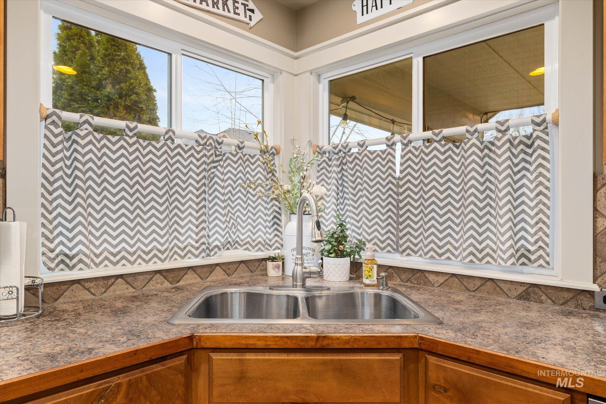 9191 W Avalanche Ct., Boise, Idaho 83709, 4 Bedrooms, 3 Bathrooms, Residential For Sale, Price $669,000, 98975876