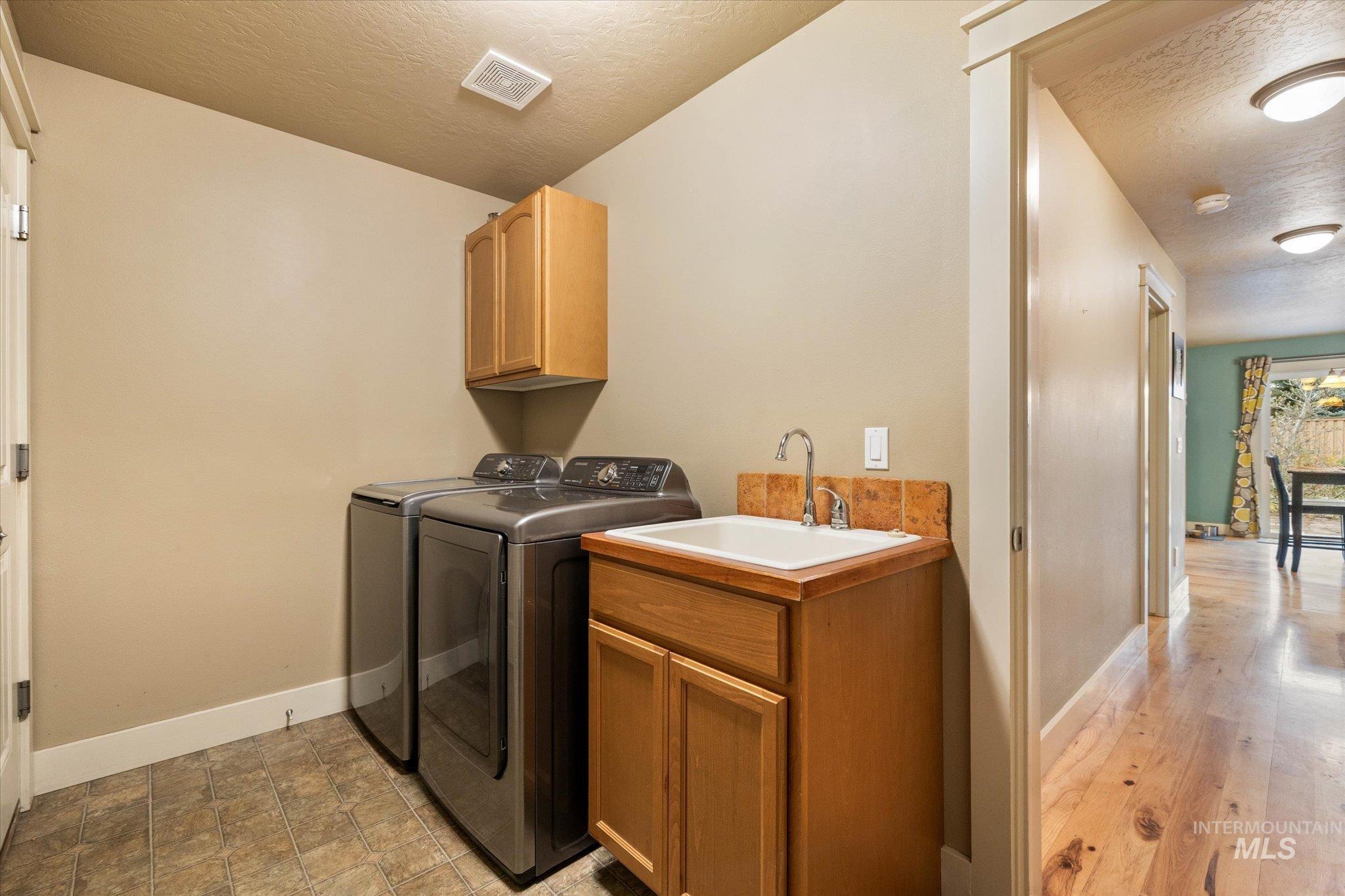 9191 W Avalanche Ct., Boise, Idaho 83709, 4 Bedrooms, 3 Bathrooms, Residential For Sale, Price $669,000, 98975876