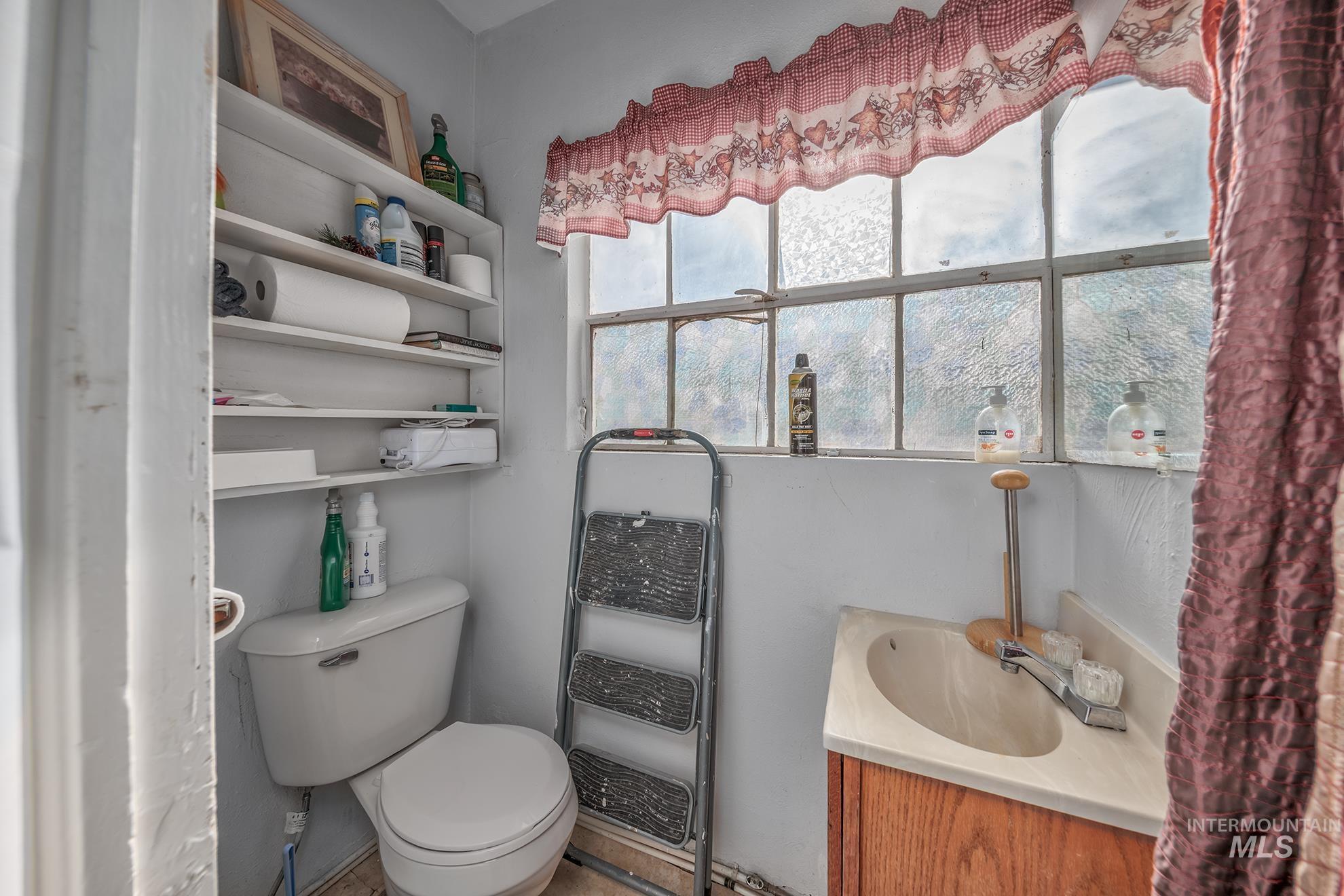 503 1st St, Adrian, Oregon 97901, Business/Commercial For Sale, Price $197,000, 98975877