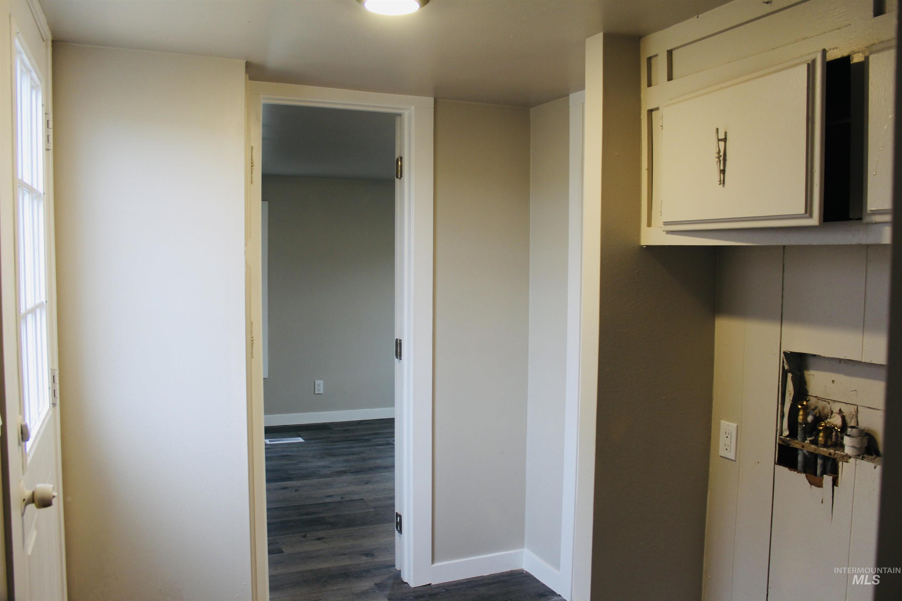 308 W Ave G, Wendell, Idaho 83355, 2 Bedrooms, 1 Bathroom, Residential For Sale, Price $50,000, 98975879