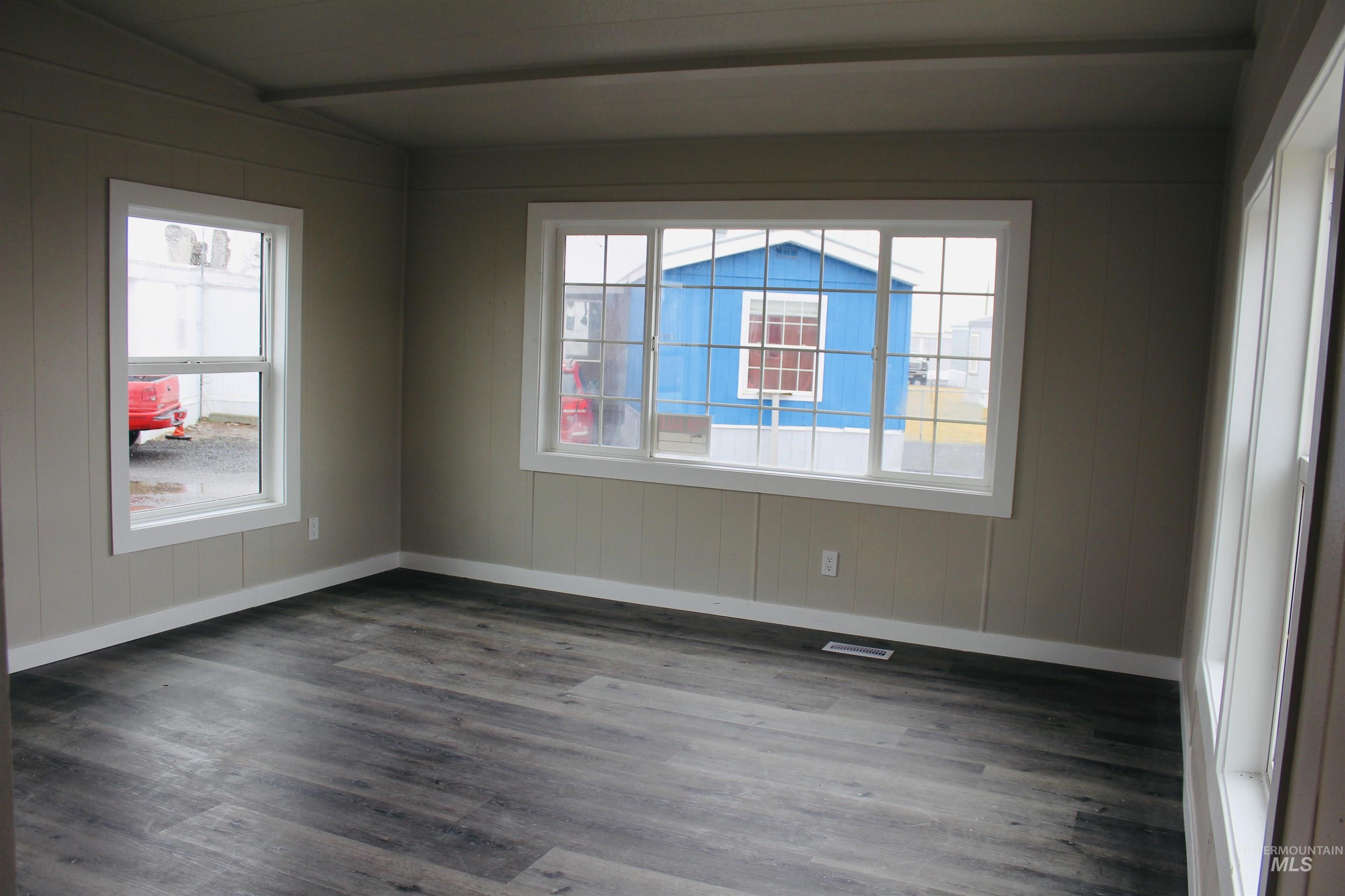 308 W Ave G, Wendell, Idaho 83355, 2 Bedrooms, 1 Bathroom, Residential For Sale, Price $50,000, 98975879