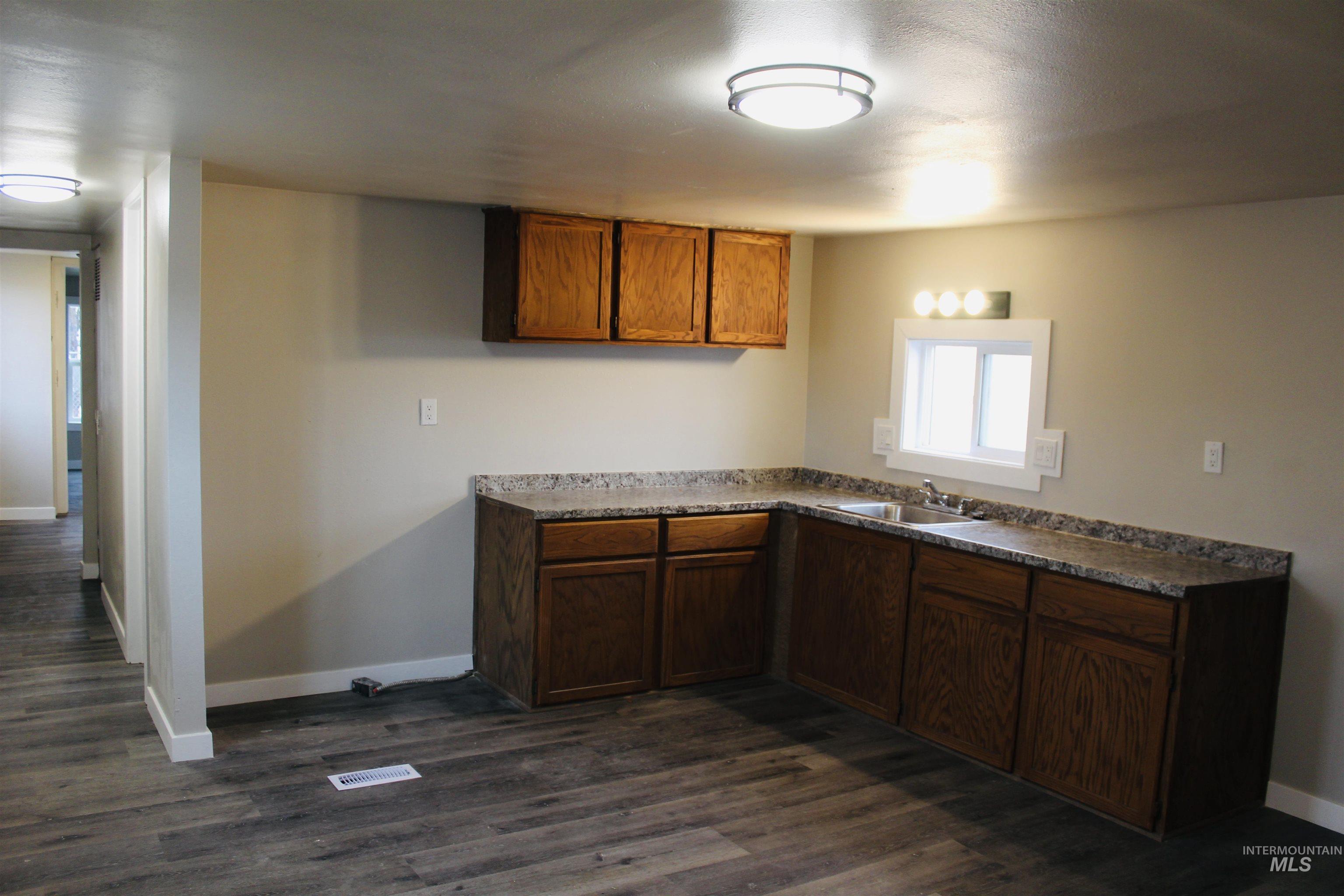 308 W Ave G, Wendell, Idaho 83355, 2 Bedrooms, 1 Bathroom, Residential For Sale, Price $50,000, 98975879