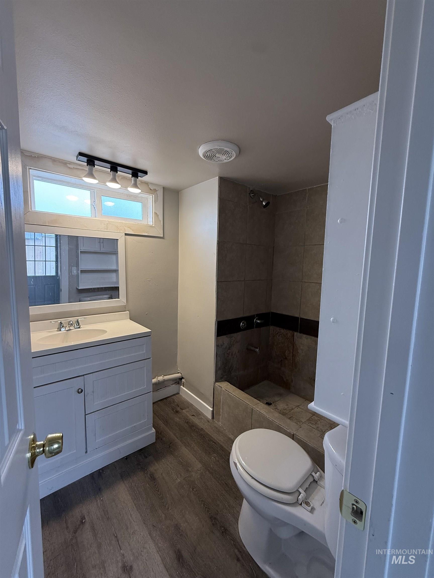 308 W Ave G, Wendell, Idaho 83355, 2 Bedrooms, 1 Bathroom, Residential For Sale, Price $48,900,MLS 98975879