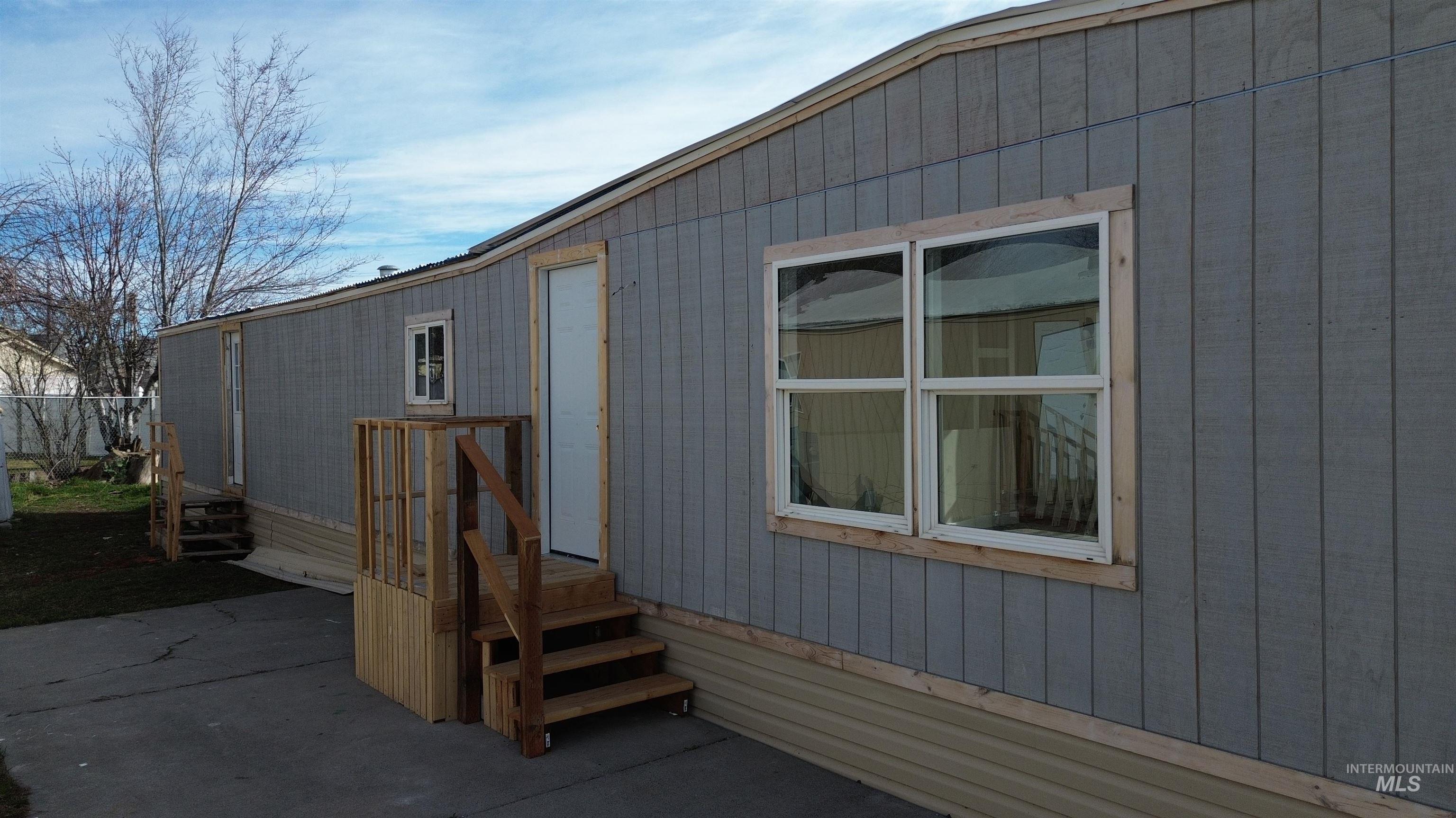 308 W Ave G, Wendell, Idaho 83355, 2 Bedrooms, 1 Bathroom, Residential For Sale, Price $48,900,MLS 98975879