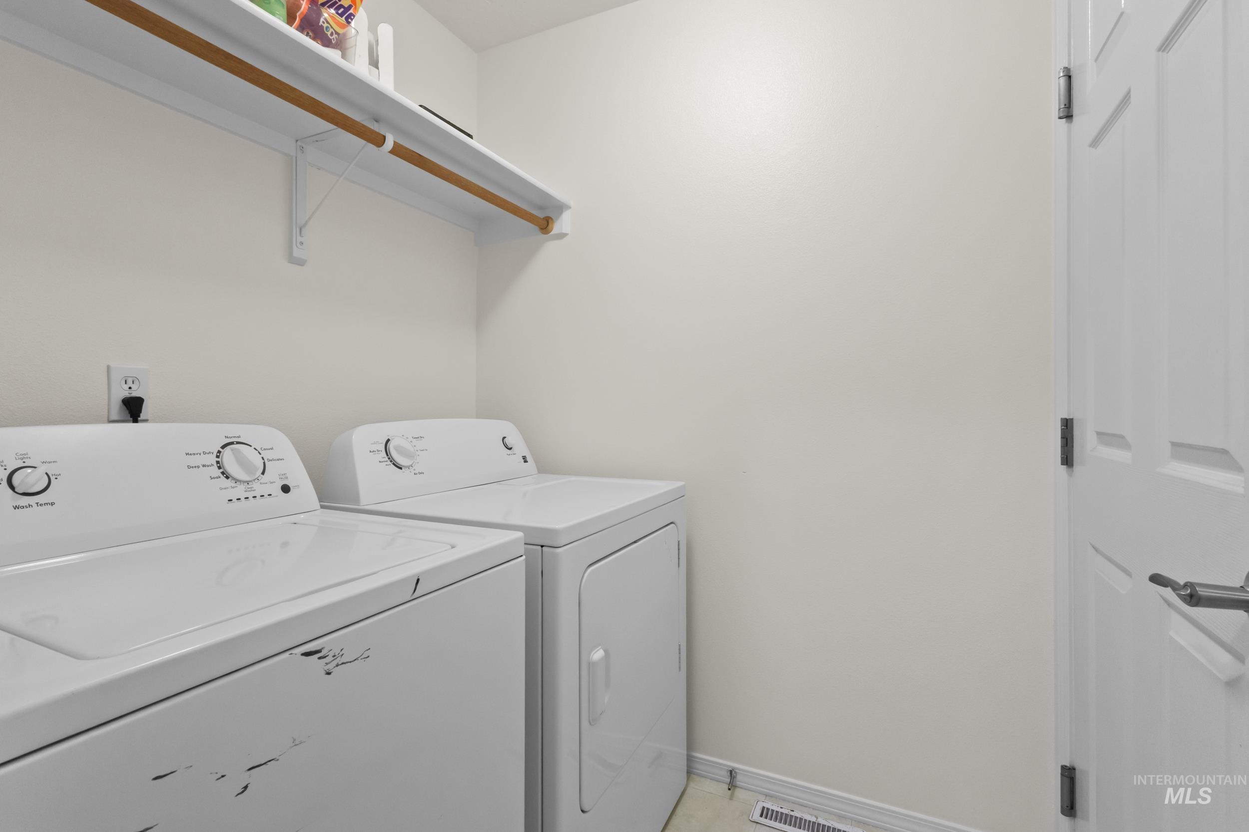 14369 Gresham Dr, Caldwell, Idaho 83607, 3 Bedrooms, 2 Bathrooms, Residential For Sale, Price $349,999, 98975881