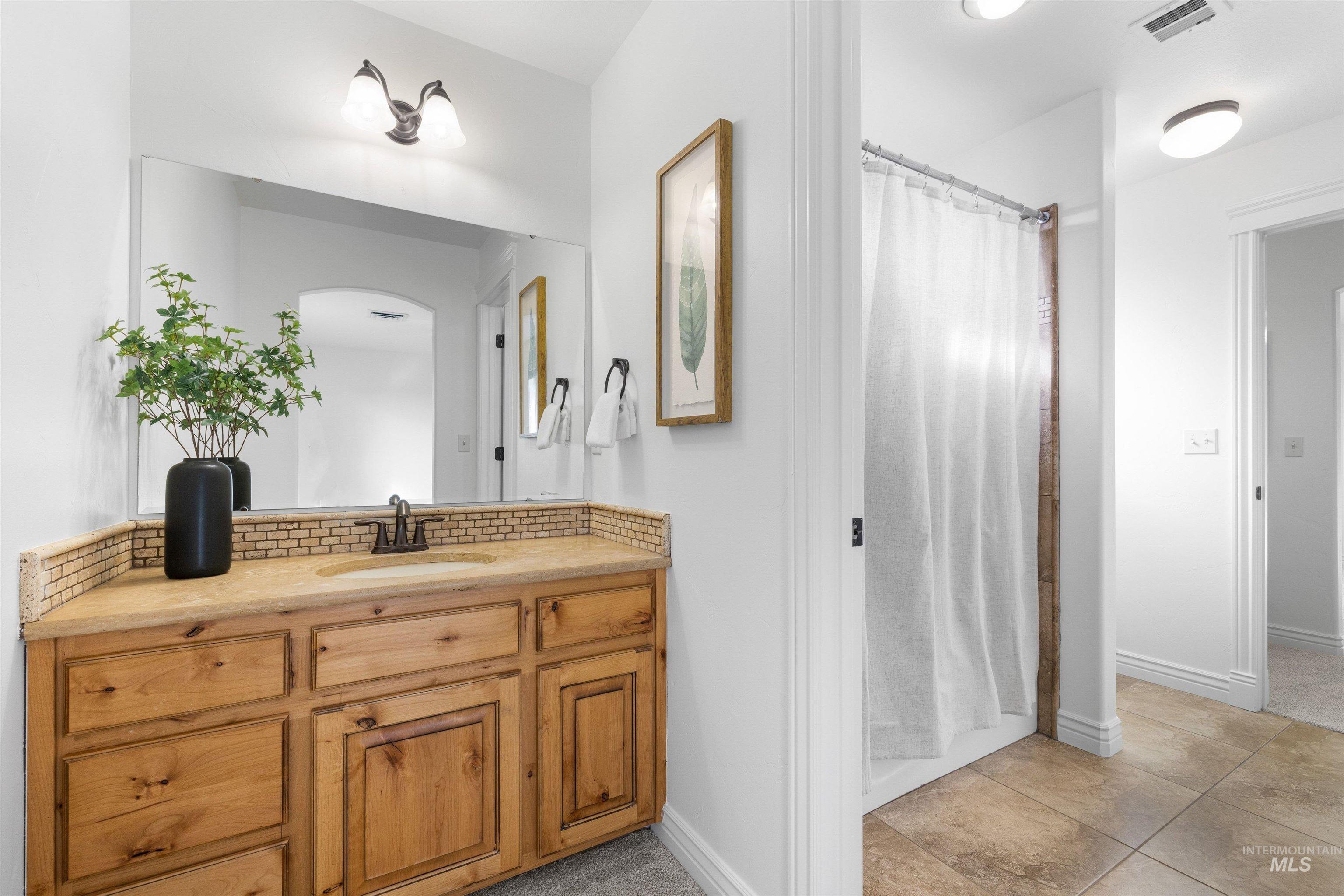 7534 N Misty Cove Avenue, Boise, Idaho 83714-5080, 4 Bedrooms, 3.5 Bathrooms, Residential For Sale, Price $789,900, 98975883