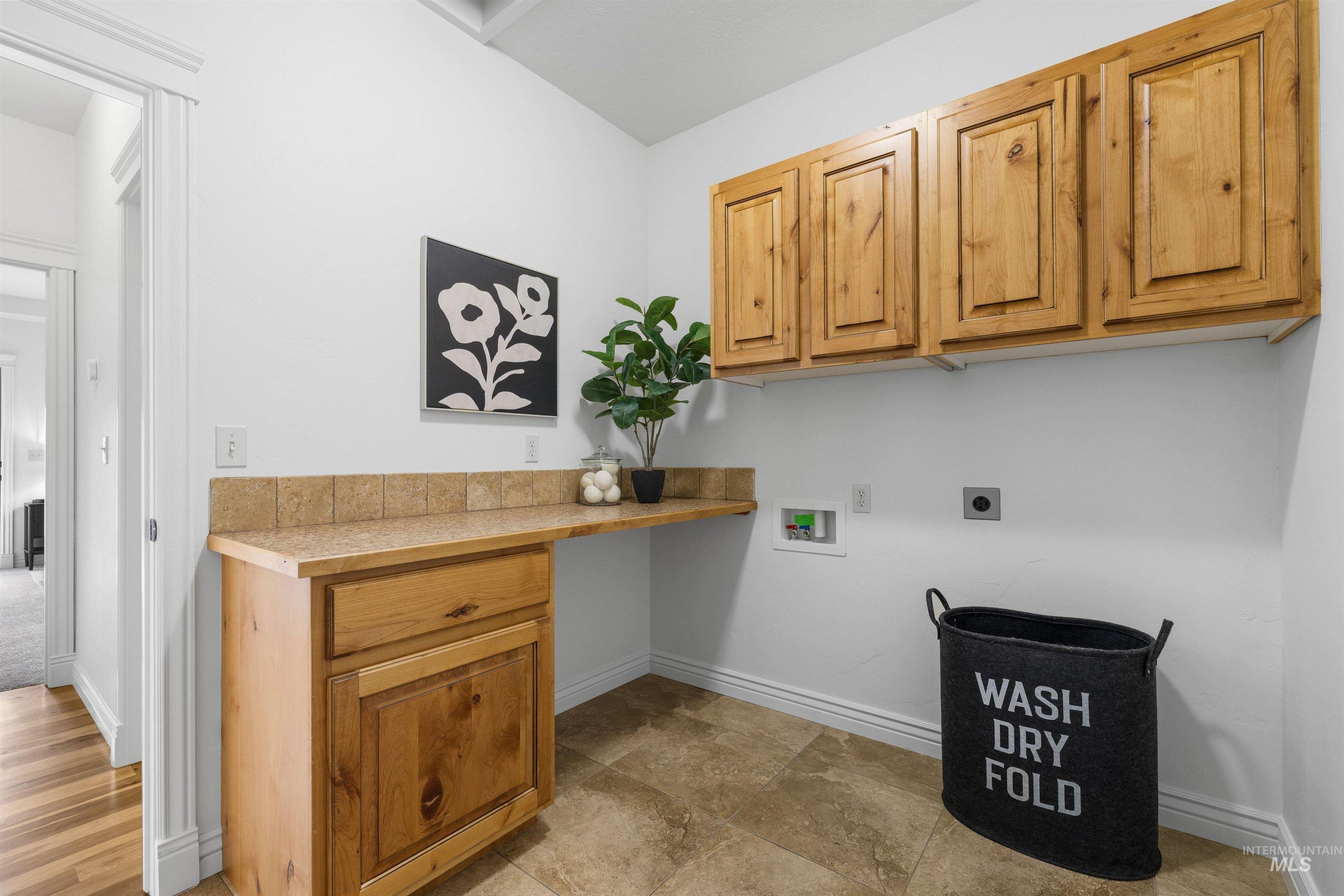 7534 N Misty Cove Avenue, Boise, Idaho 83714-5080, 4 Bedrooms, 3.5 Bathrooms, Residential For Sale, Price $789,900, 98975883