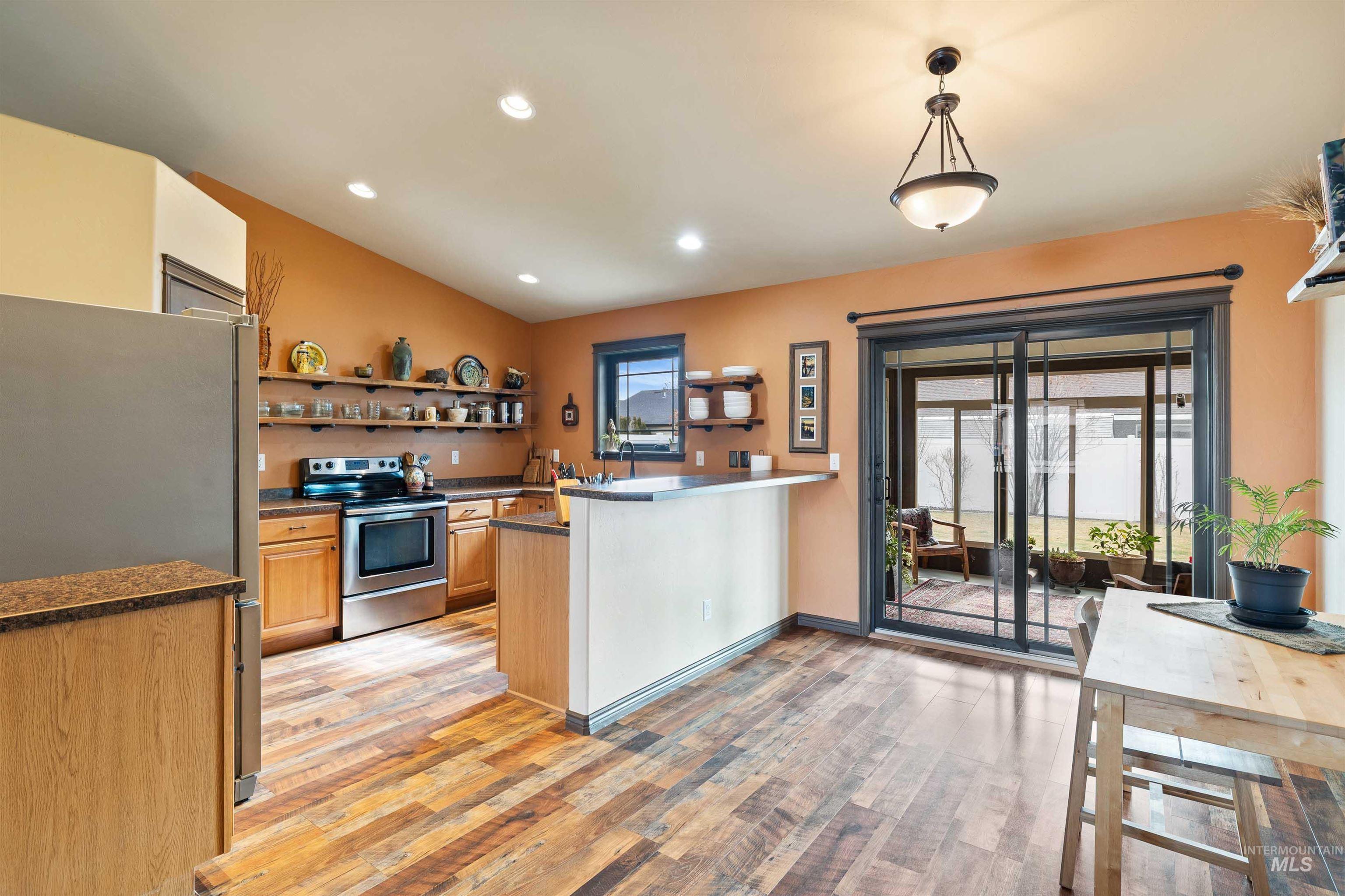 965 Bosero Way, Twin Falls, Idaho 83301, 4 Bedrooms, 2 Bathrooms, Residential For Sale, Price $389,900, 98975884