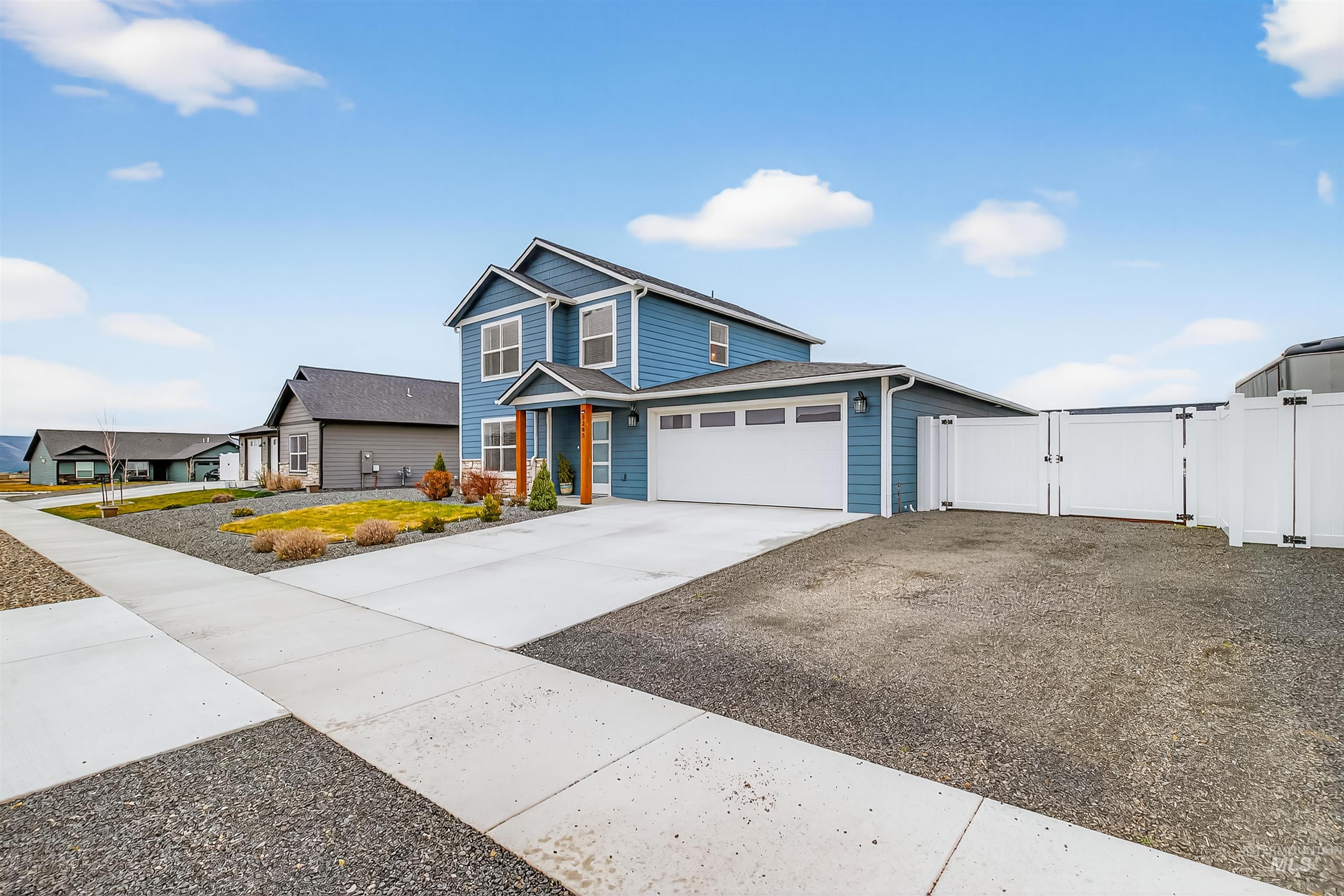 3203 Parkridge Way, Lewiston, Idaho 83501, 3 Bedrooms, 2.5 Bathrooms, Residential For Sale, Price $545,000,MLS 98975885