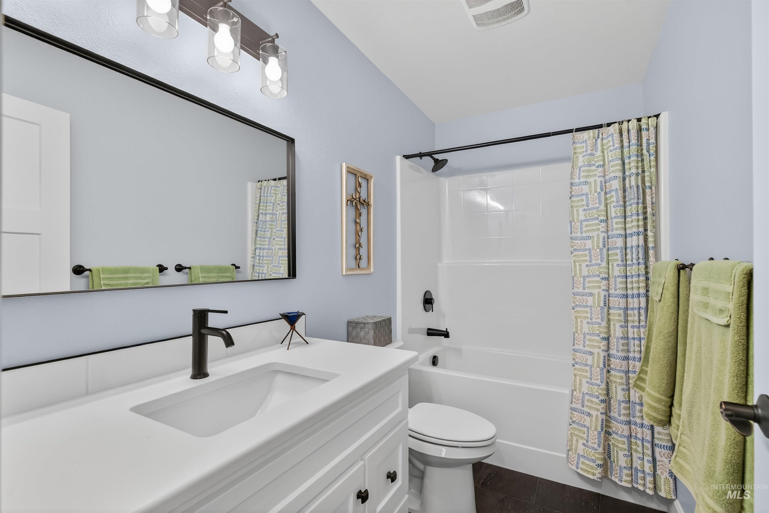 3203 Parkridge Way, Lewiston, Idaho 83501, 3 Bedrooms, 2.5 Bathrooms, Residential For Sale, Price $585,000, 98975885