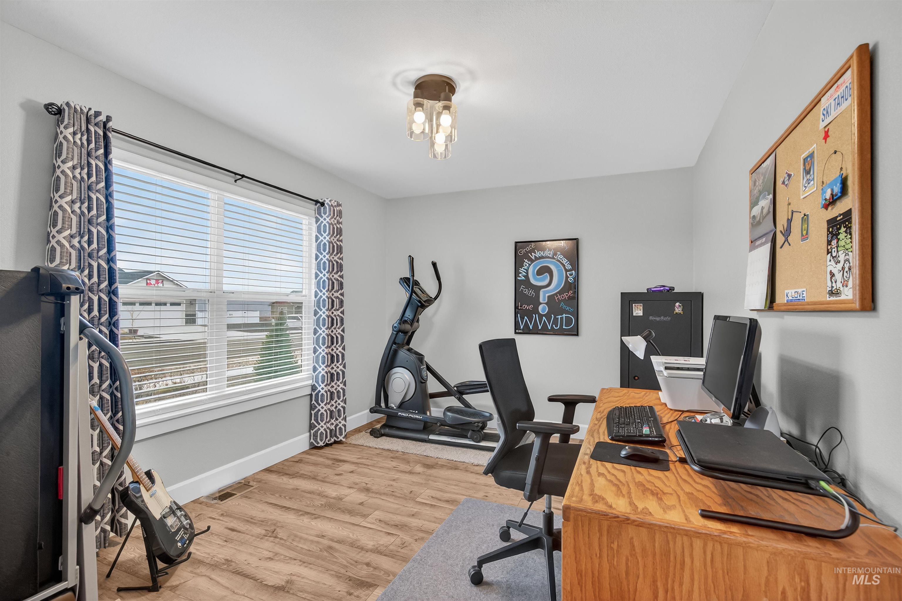 3203 Parkridge Way, Lewiston, Idaho 83501, 3 Bedrooms, 2.5 Bathrooms, Residential For Sale, Price $545,000,MLS 98975885