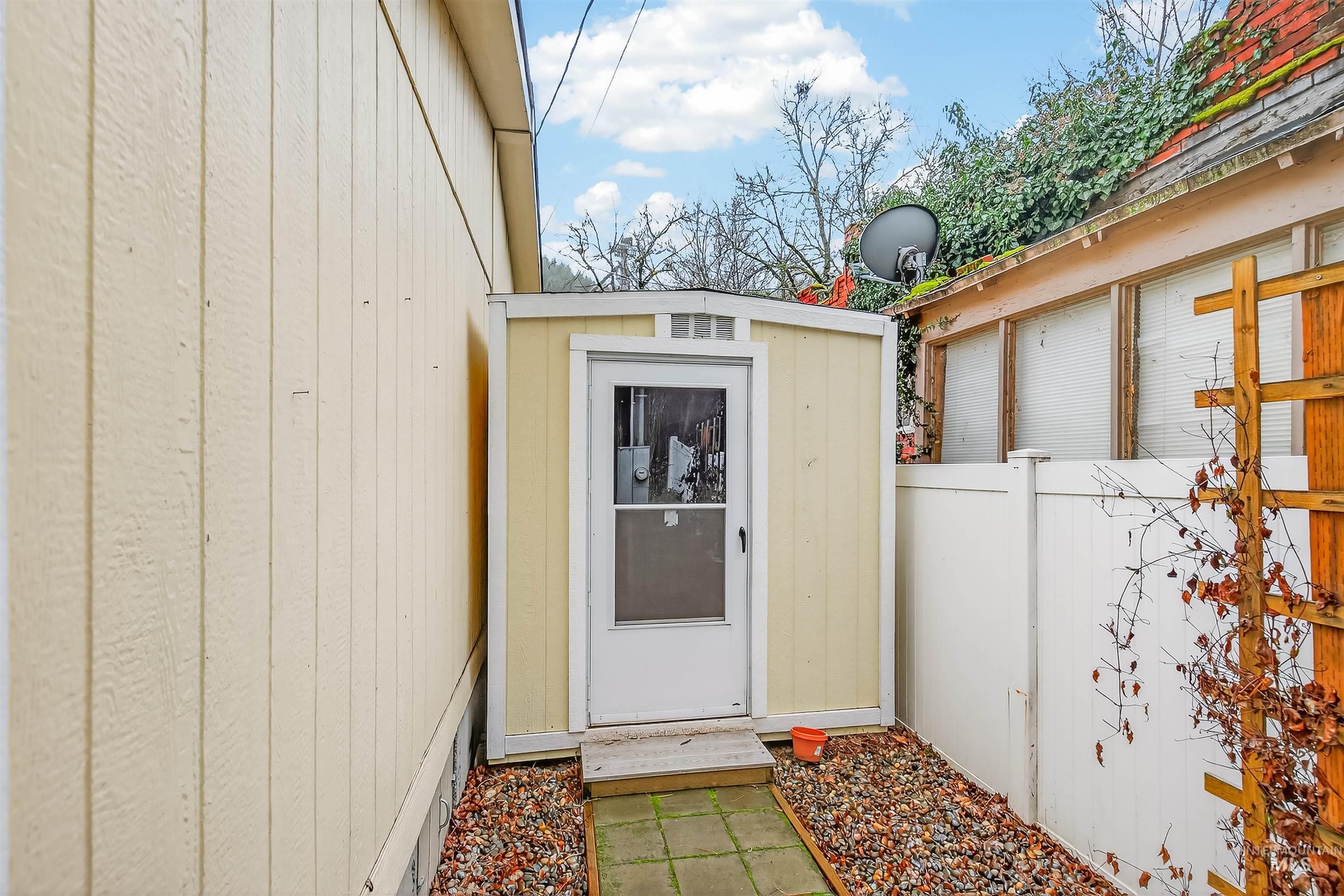 406 Main St, Kendrick, Idaho 83537, 3 Bedrooms, 2 Bathrooms, Residential For Sale, Price $295,000, 98975886