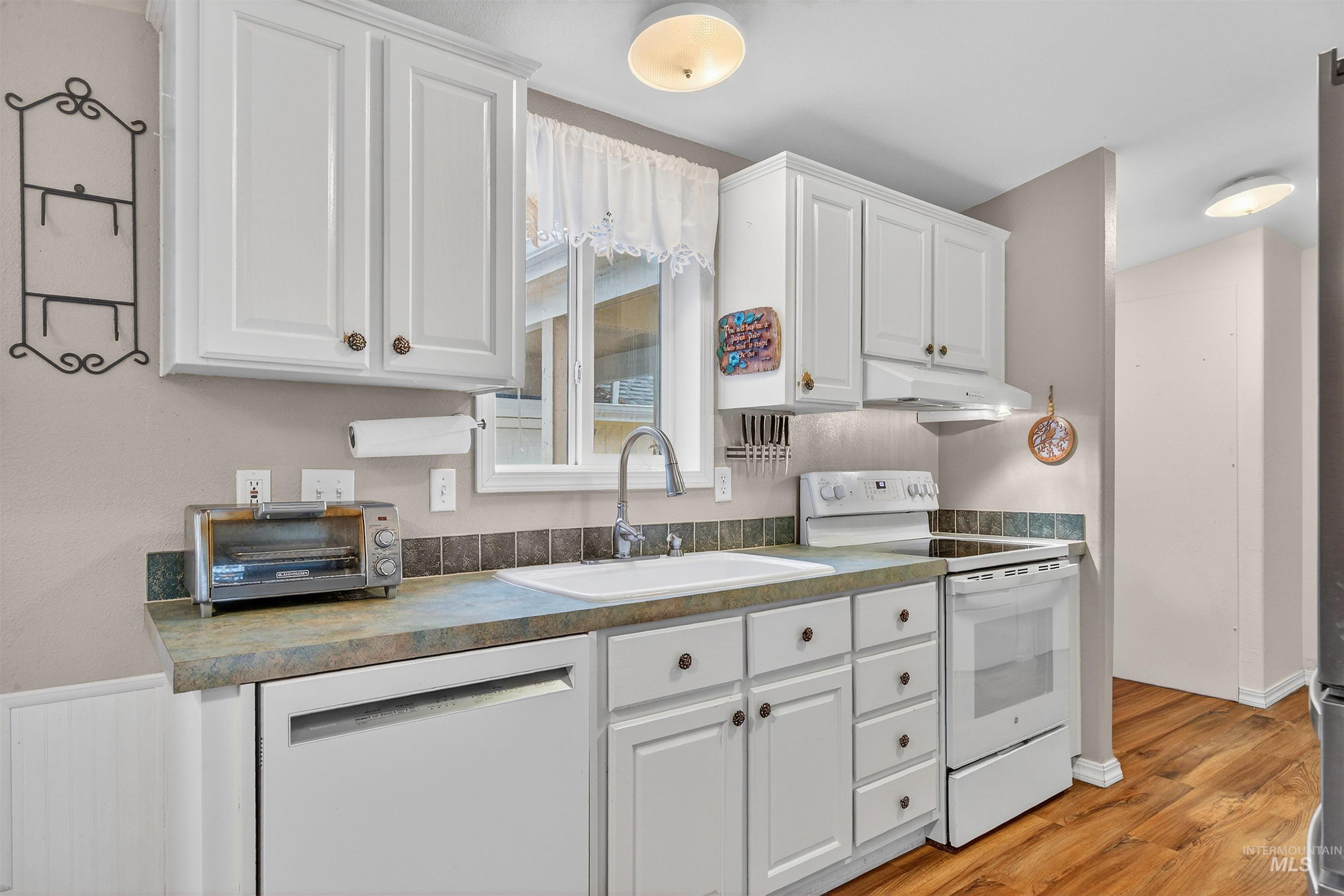 406 Main St, Kendrick, Idaho 83537, 3 Bedrooms, 2 Bathrooms, Residential For Sale, Price $295,000, 98975886