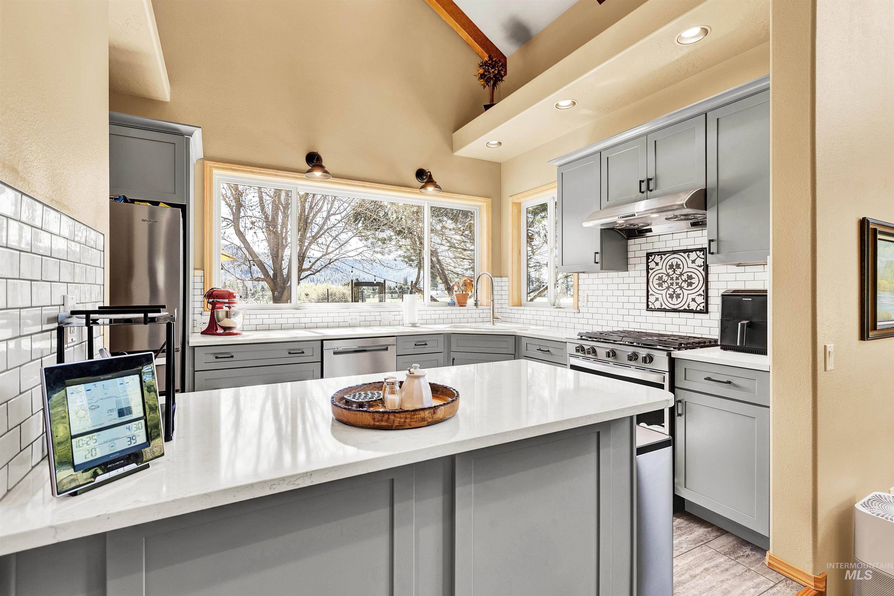 15 Skyline Lane, Garden Valley, Idaho 83622, 3 Bedrooms, 3 Bathrooms, Residential For Sale, Price $975,000, 98975887