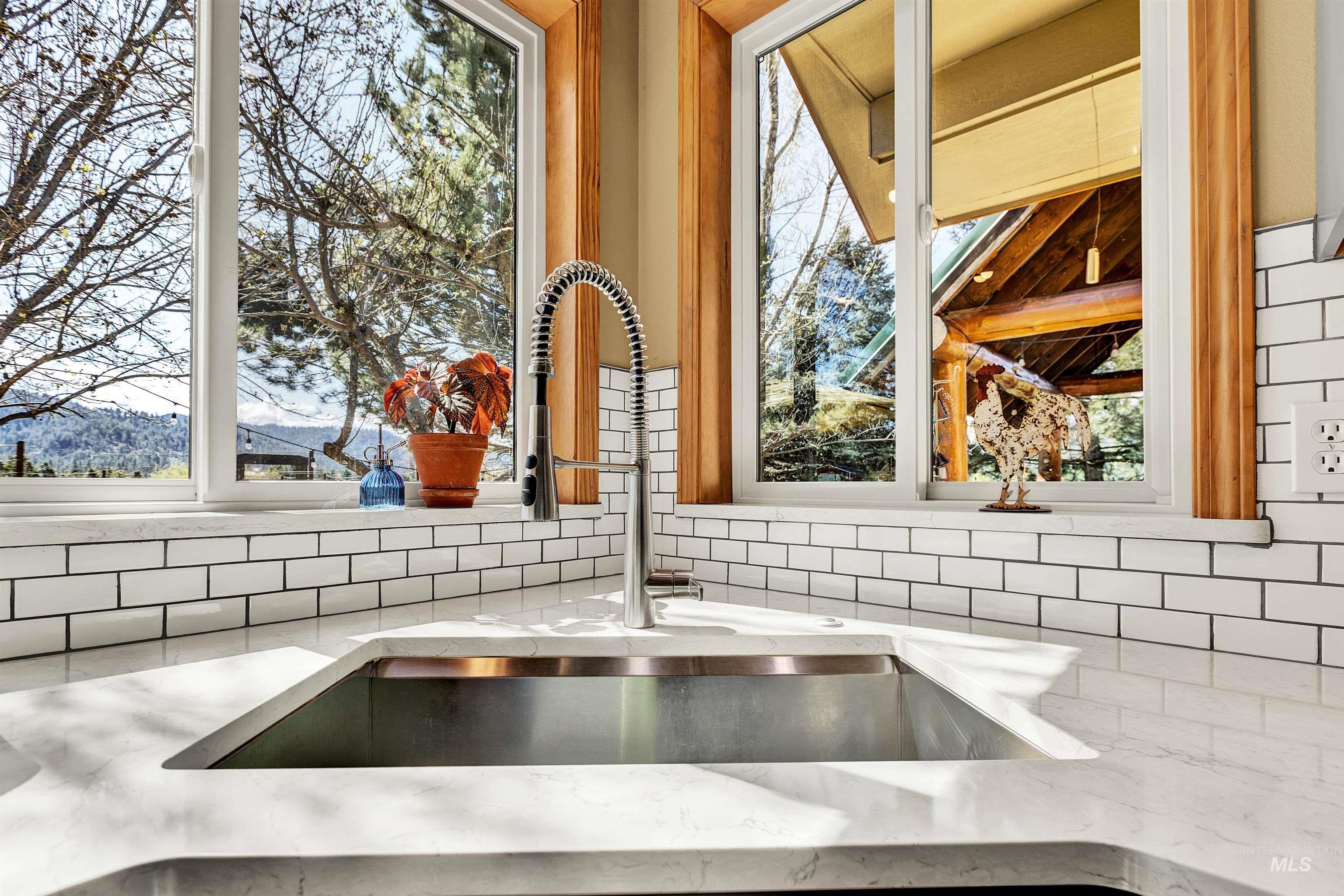 15 Skyline Lane, Garden Valley, Idaho 83622, 3 Bedrooms, 3 Bathrooms, Residential For Sale, Price $975,000, 98975887