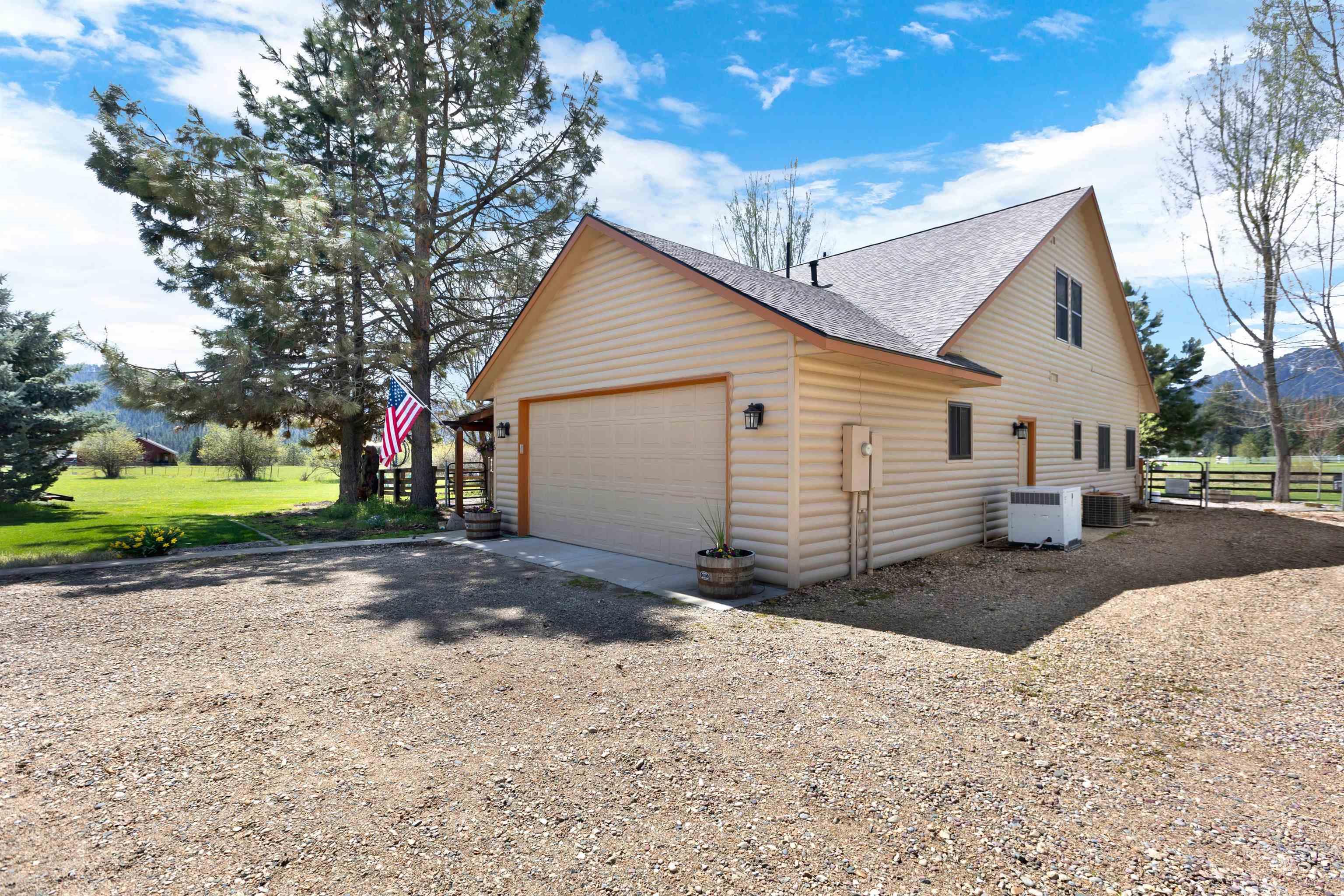 15 Skyline Lane, Garden Valley, Idaho 83622, 3 Bedrooms, 3 Bathrooms, Residential For Sale, Price $975,000, 98975887