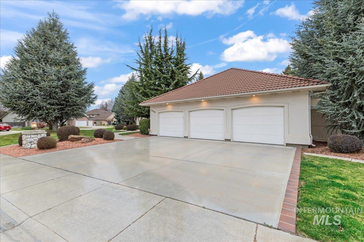 10332 W Rockwood St, Boise, Idaho 83704, 3 Bedrooms, 2.5 Bathrooms, Residential For Sale, Price $799,990, 98975888