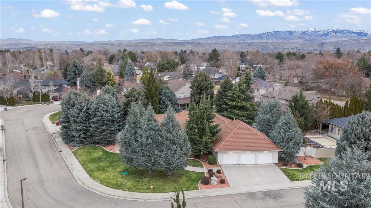 10332 W Rockwood St, Boise, Idaho 83704, 3 Bedrooms, 2.5 Bathrooms, Residential For Sale, Price $799,990, 98975888