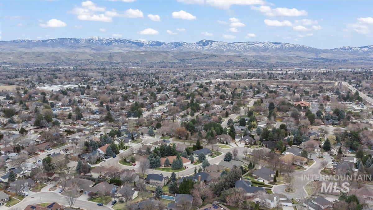 10332 W Rockwood St, Boise, Idaho 83704, 3 Bedrooms, 2.5 Bathrooms, Residential For Sale, Price $799,990, 98975888