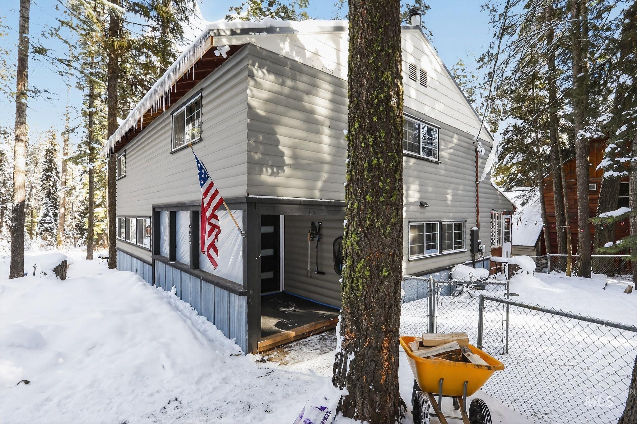 654 Bings Rd, Cascade, Idaho 83611, 3 Bedrooms, 2 Bathrooms, Residential For Sale, Price $649,000, 98975896