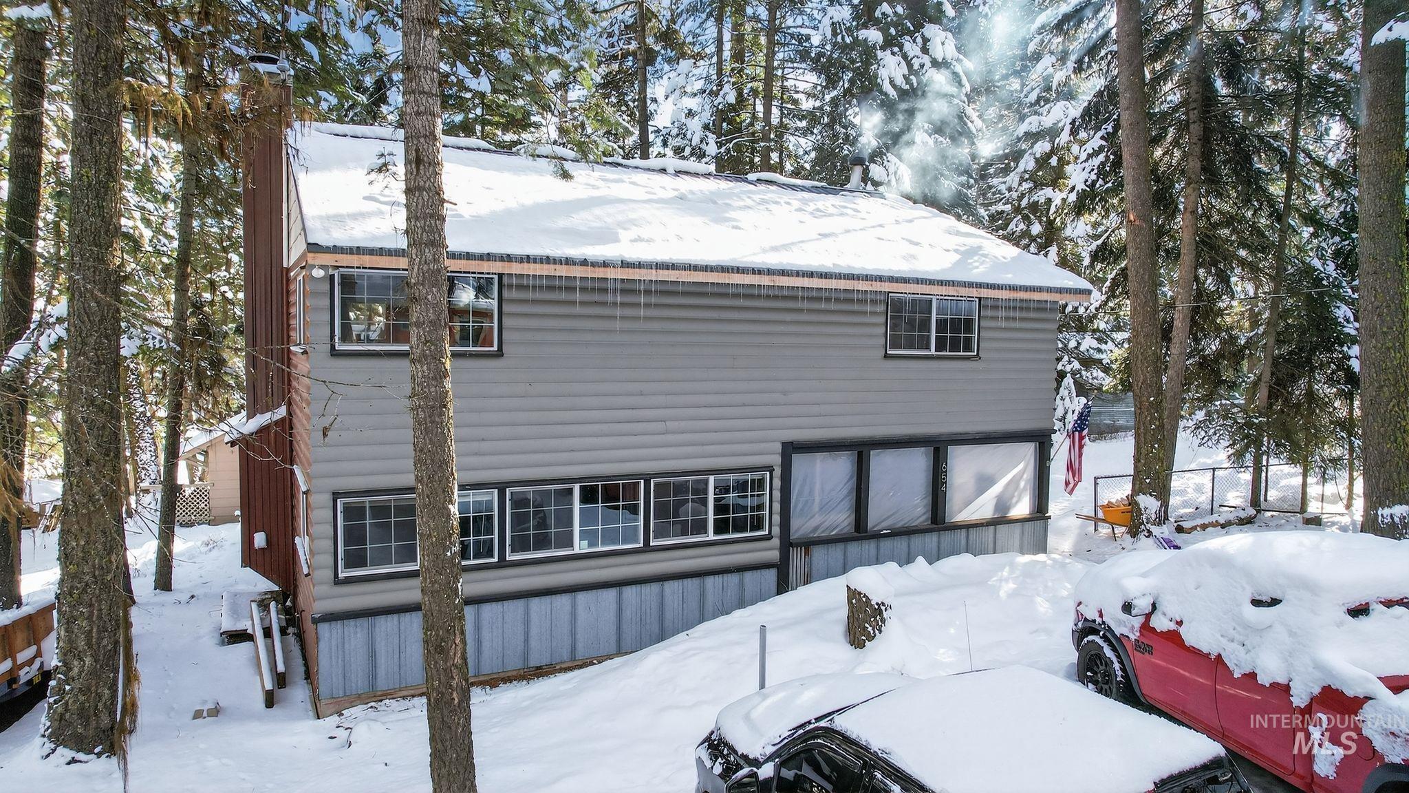 654 Bings Rd, Cascade, Idaho 83611, 3 Bedrooms, 2 Bathrooms, Residential For Sale, Price $649,000, 98975896