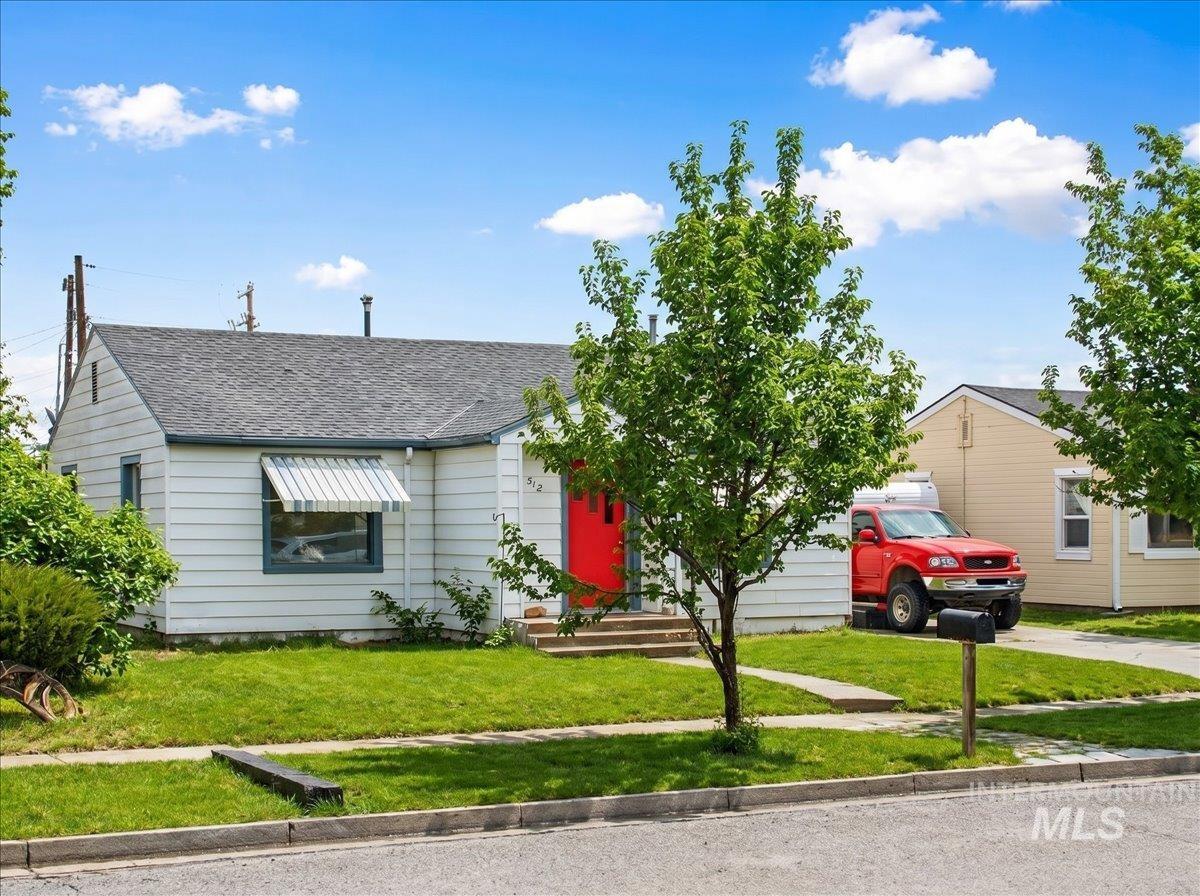 512 S Hayes Ave, Emmett, Idaho 83617, 2 Bedrooms, 1 Bathroom, Residential For Sale, Price $279,000,MLS 98975897