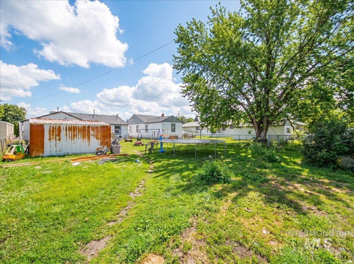 512 S Hayes Ave, Emmett, Idaho 83617, 2 Bedrooms, 1 Bathroom, Residential For Sale, Price $279,000,MLS 98975897