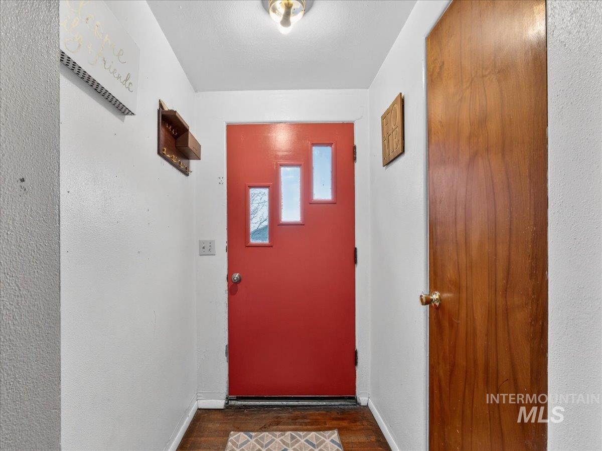 512 S Hayes Ave, Emmett, Idaho 83617, 2 Bedrooms, 1 Bathroom, Residential For Sale, Price $285,000, 98975897