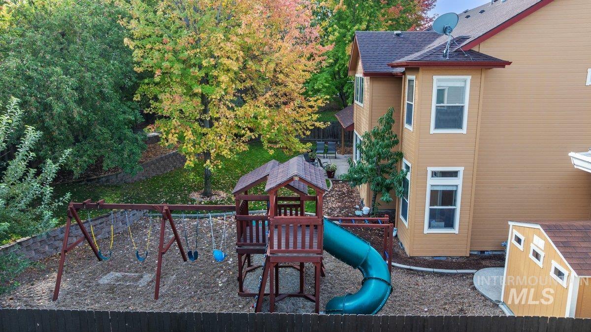 1214 N Macaile Way, Eagle, Idaho 83616, 5 Bedrooms, 3.5 Bathrooms, Residential For Sale, Price $824,990, 98975898