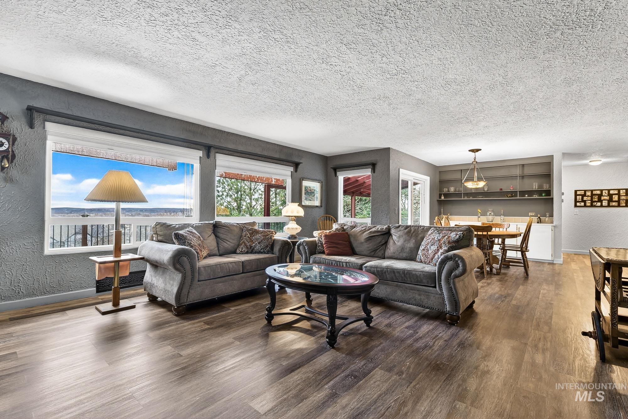 313 Sunrise Dr., Payette, Idaho 83661, 5 Bedrooms, 2 Bathrooms, Residential For Sale, Price $659,900, 98975901