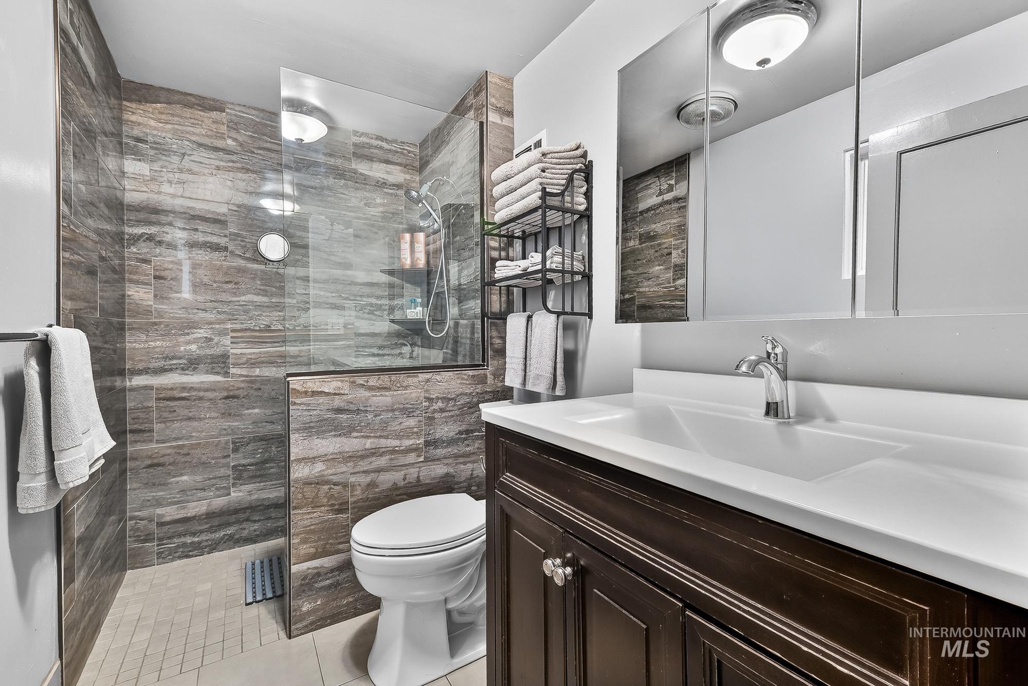 313 Sunrise Dr., Payette, Idaho 83661, 5 Bedrooms, 2 Bathrooms, Residential For Sale, Price $659,900, 98975901